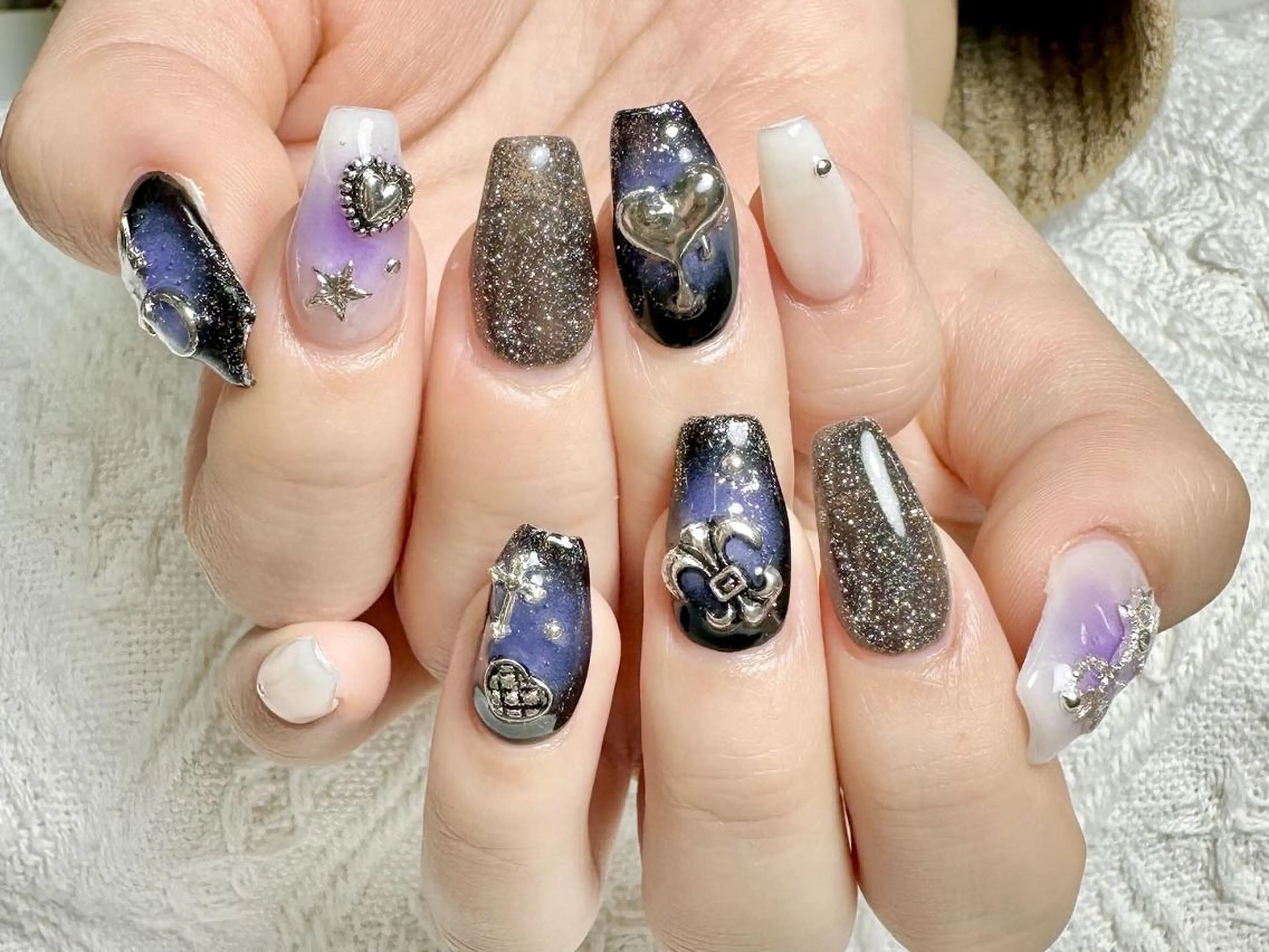 ネイル アートネイル カジュアル フラッシュネイル ジェルネイル ハロウィン ハンドネイル ハンドケア Feliz nailのネイルデザイン