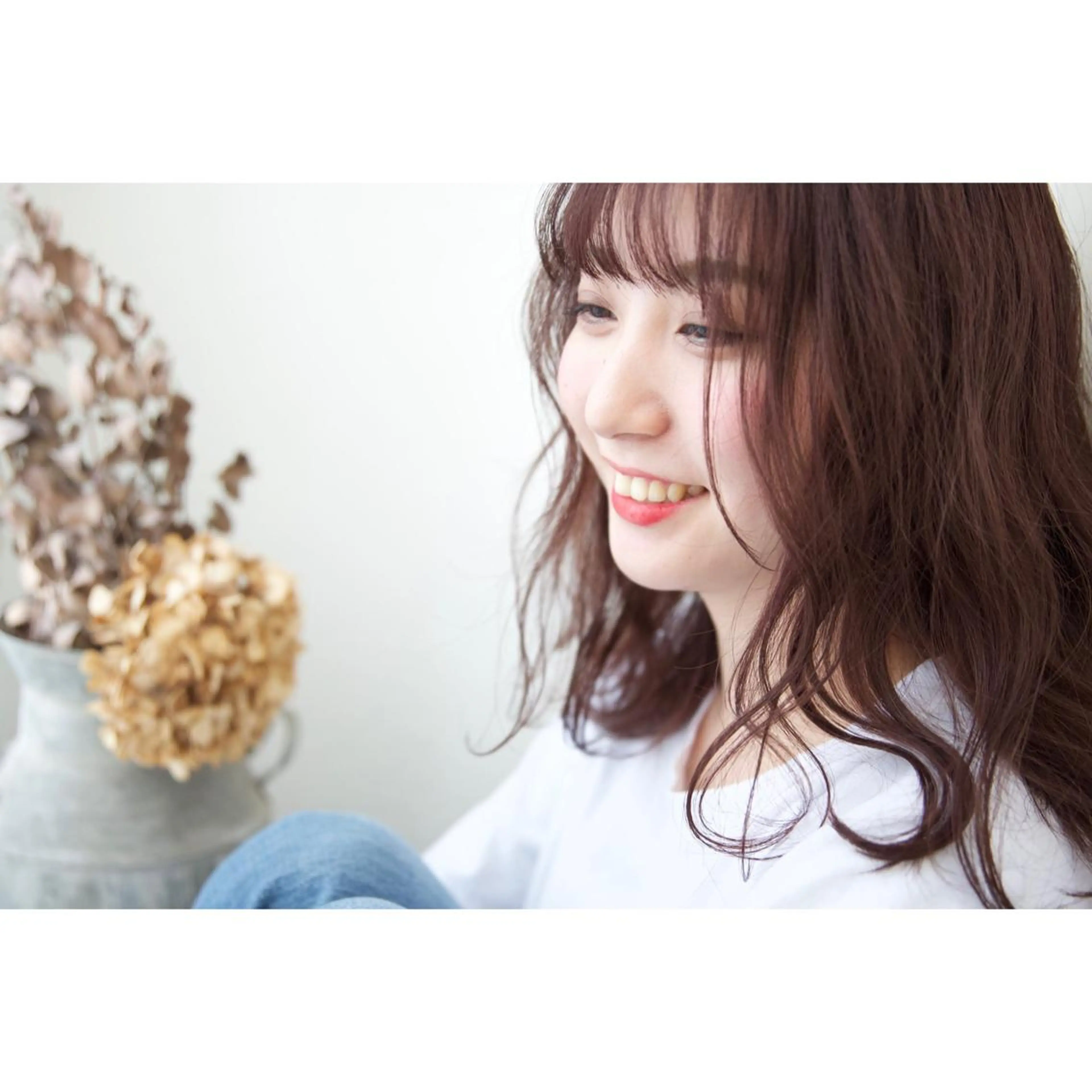 セミロング カラー fio マナミのヘアスタイル