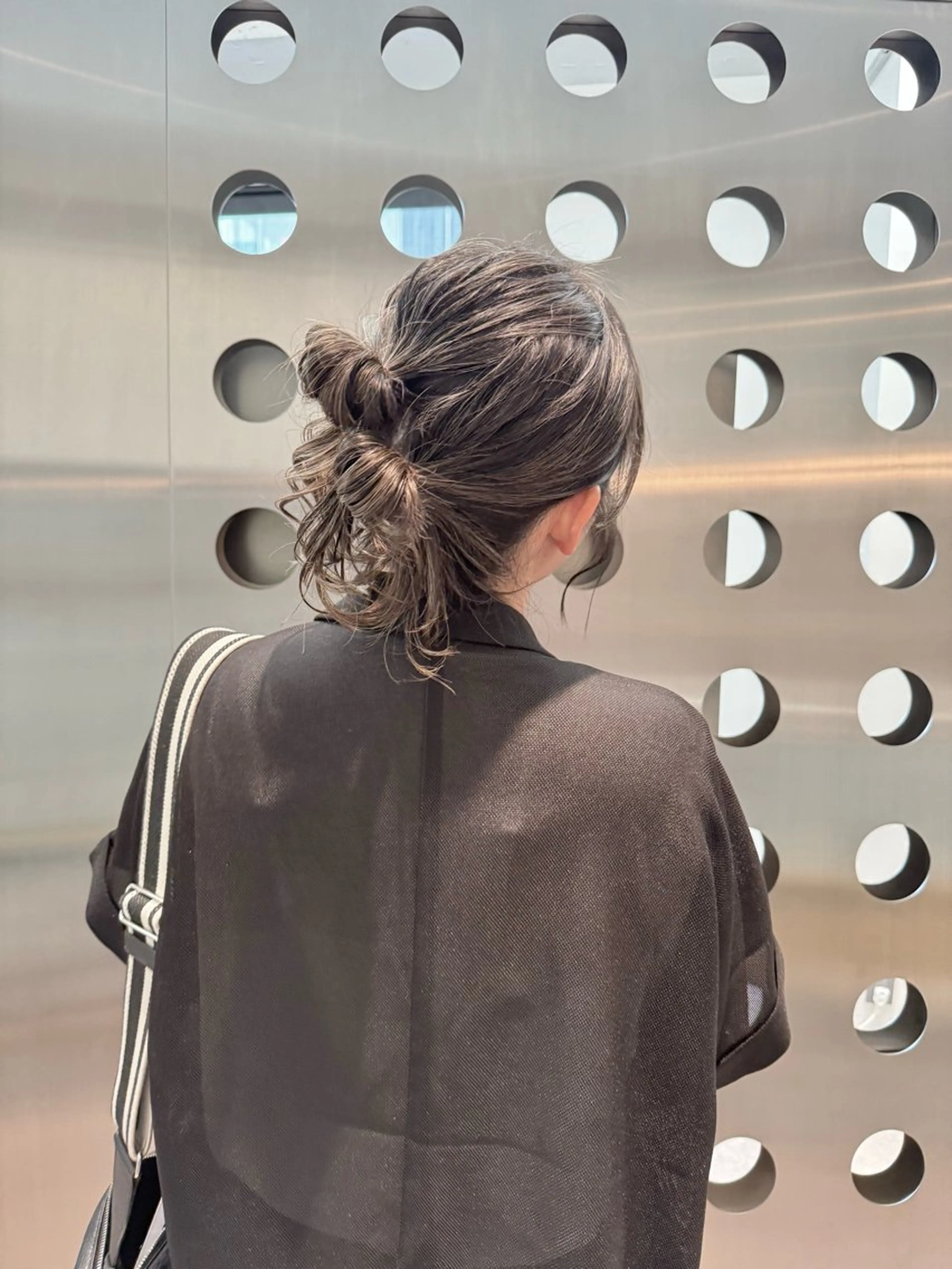 セミロング お団子ヘア ハイライト ヘアセット 湖香 (コノカ)のヘアスタイル