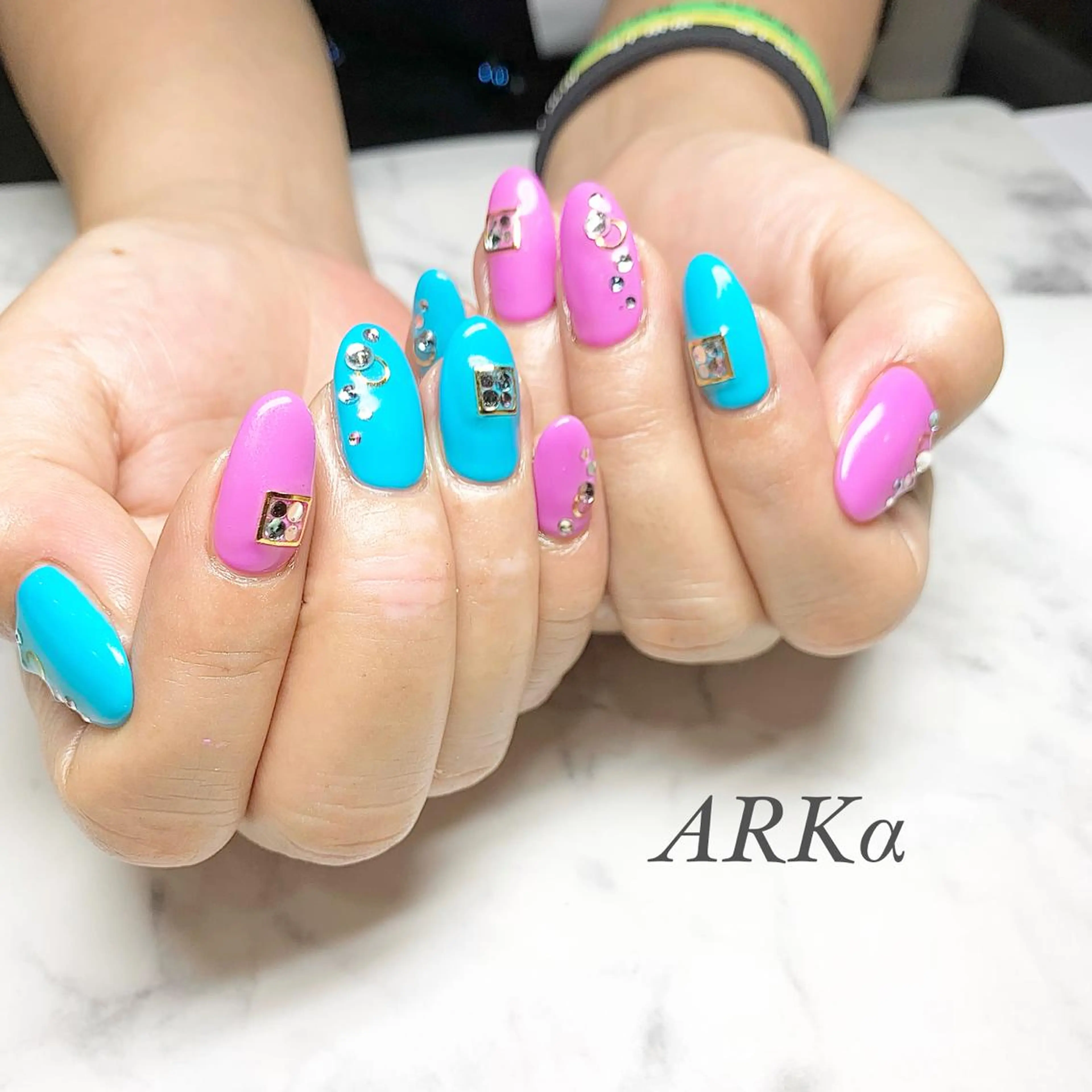 ロング ネイル ハンドネイル Nailsalon ARKαのネイルデザイン