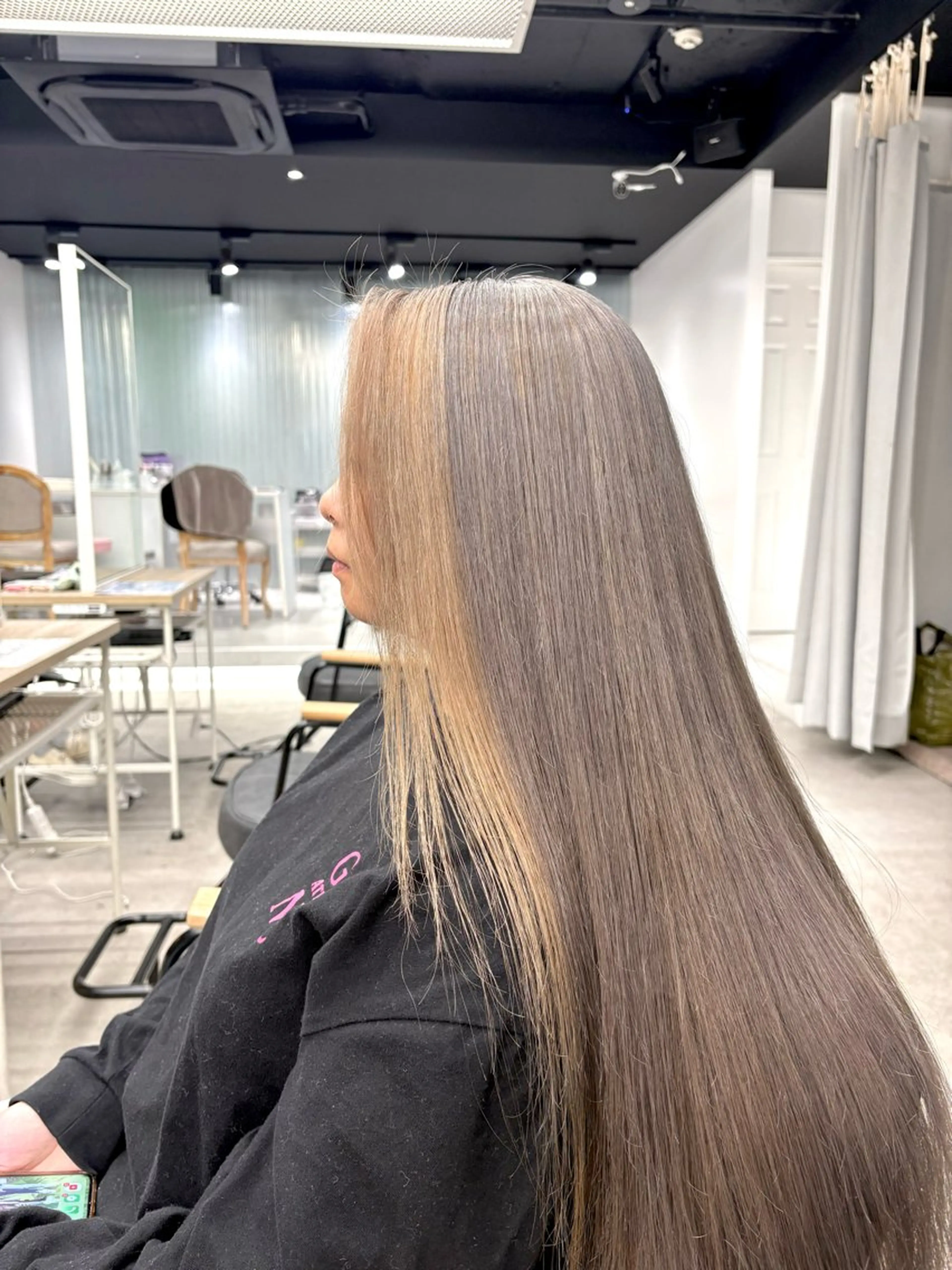 ロング カラー バレイヤージュ ブリーチ ケアブリーチ ダブルカラー イヤリングカラー ヘアカラー シャドウパーマ/ ルーズパーマ/メンズのヘアスタイル