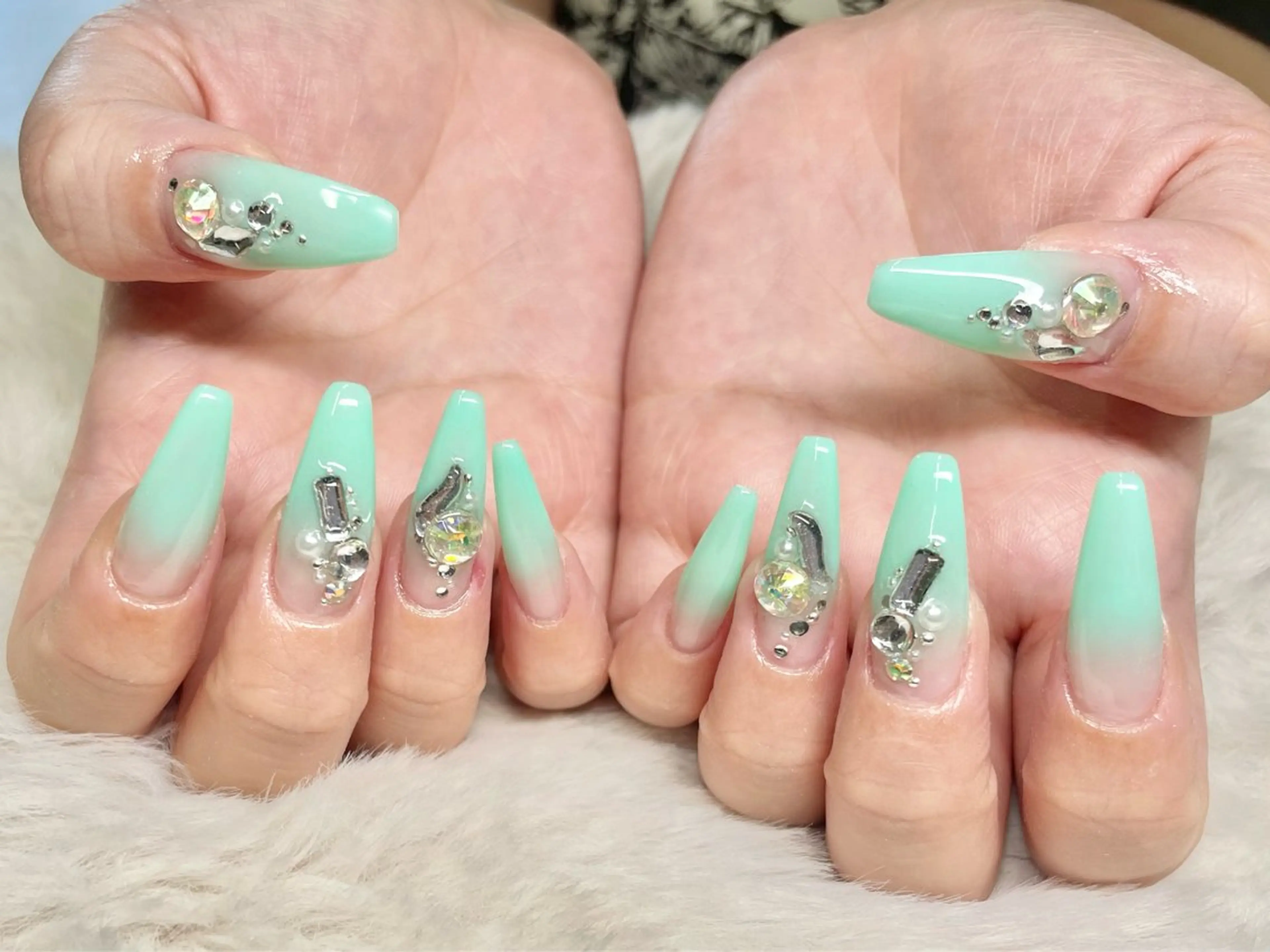 ネイル FILL nail古河店所属・FILL nail SHIORIのネイルデザイン