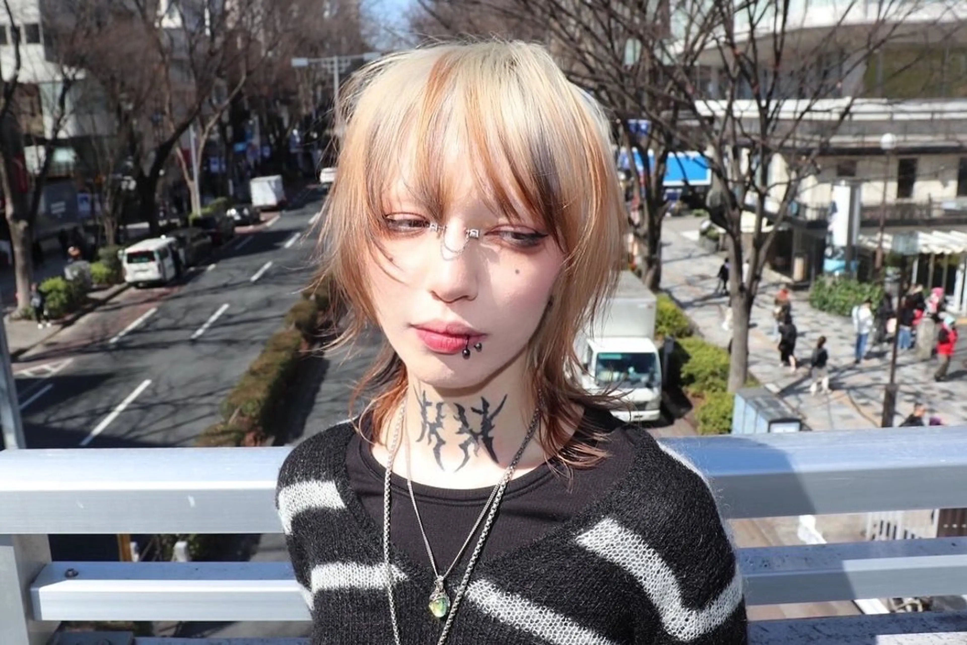 ミディアム SHIN レイヤー‪‪カットのヘアスタイル