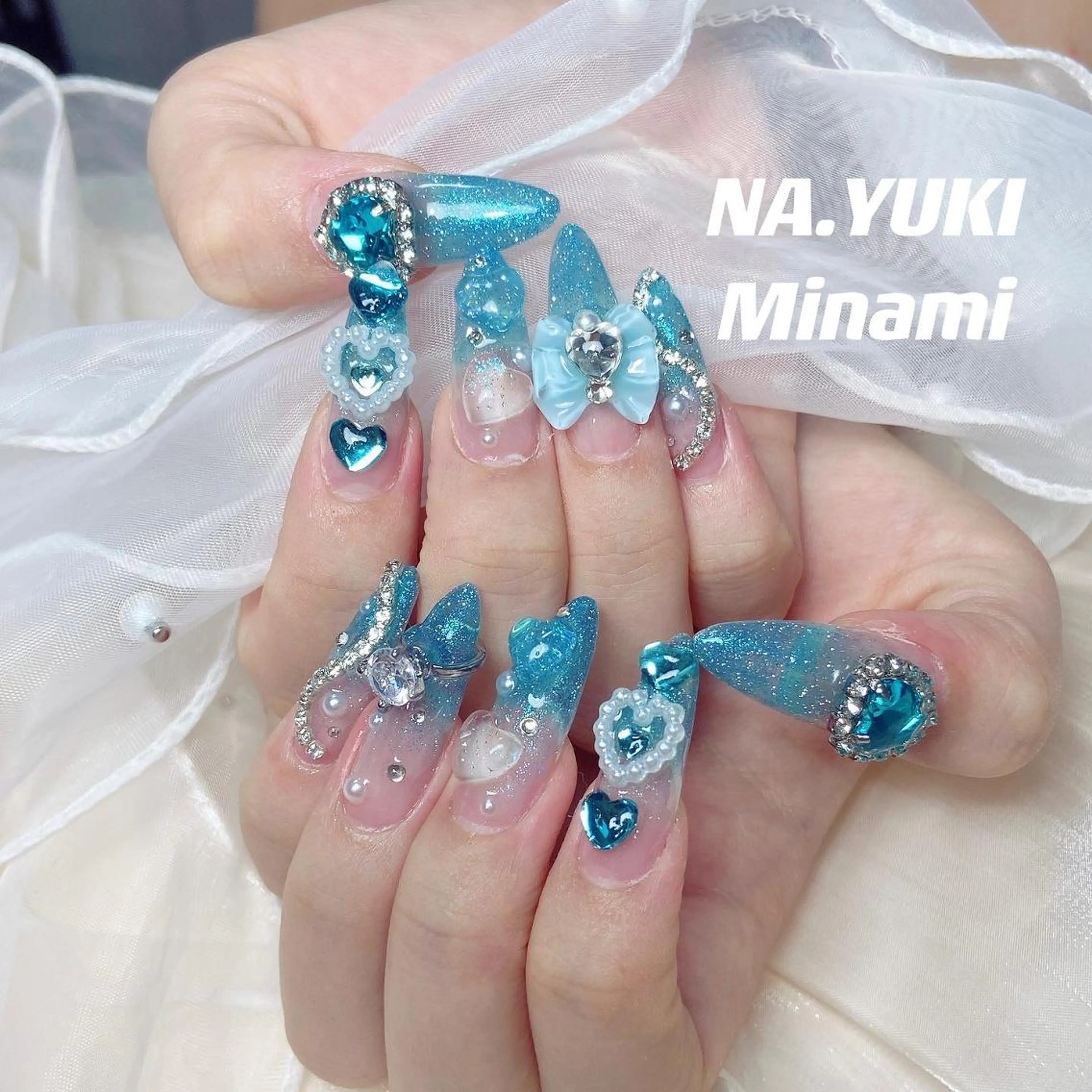 ネイル ハート リボン ハンドネイル 🦋 Queenieのネイルデザイン