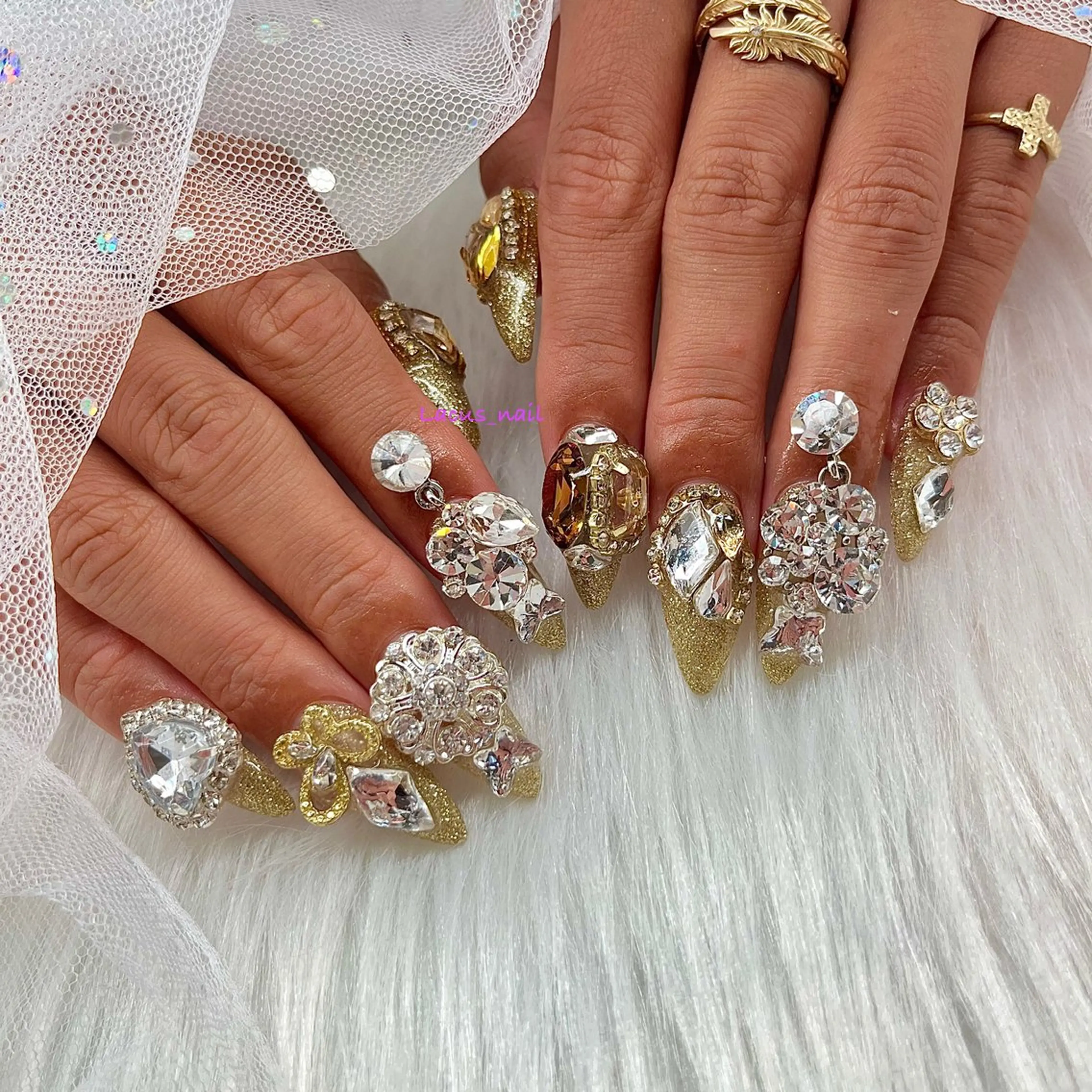 ネイル ゴールド ラメ(グリッター) スカルプネイル Nail&Beauty Salon Lacus所属・Nail Salon Lacus💅のネイルデザイン