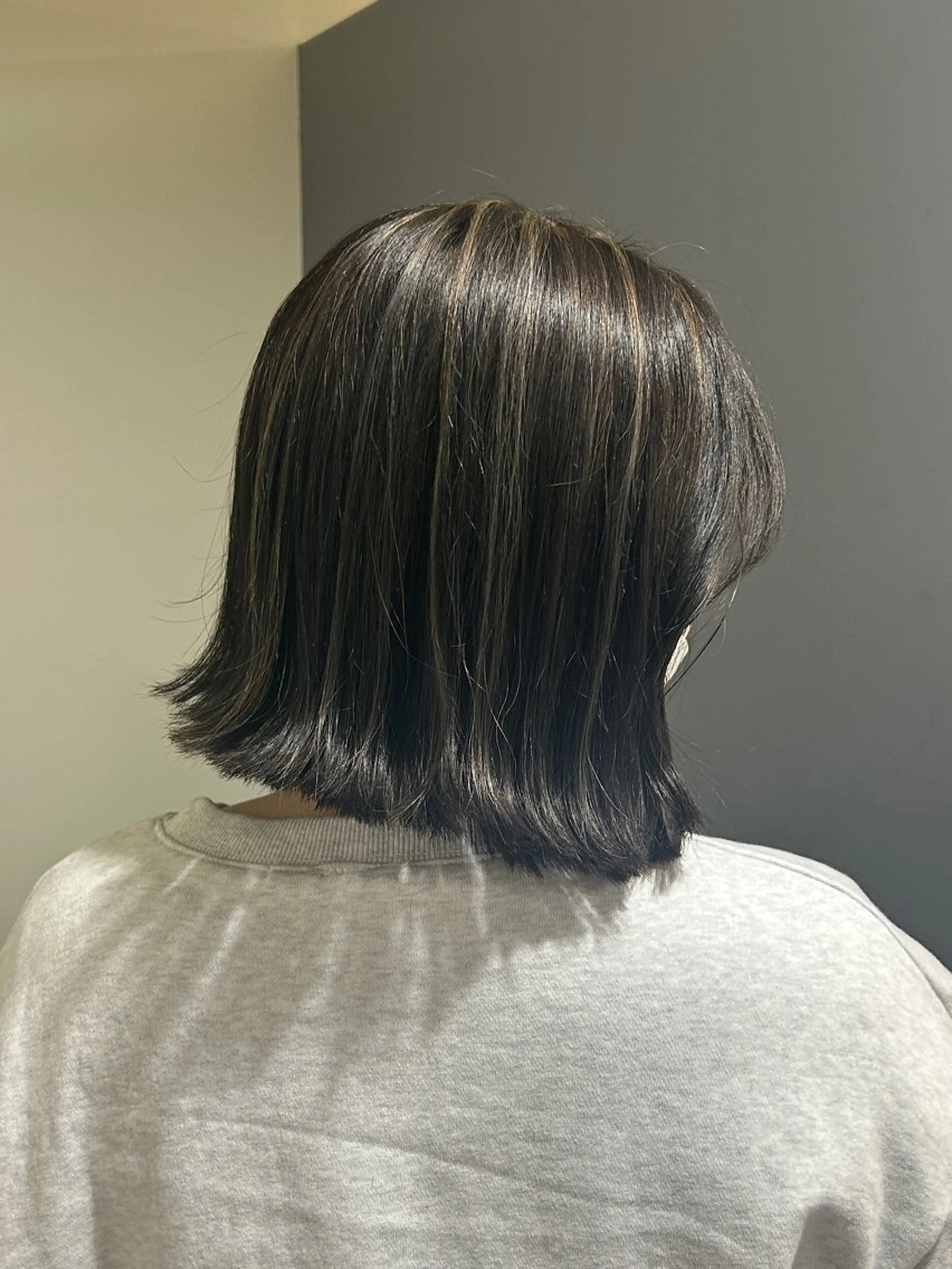 ショート カラー ハイライトカラー ボブ ハイライト 🌟デザインカラー 久保悠那のヘアスタイル