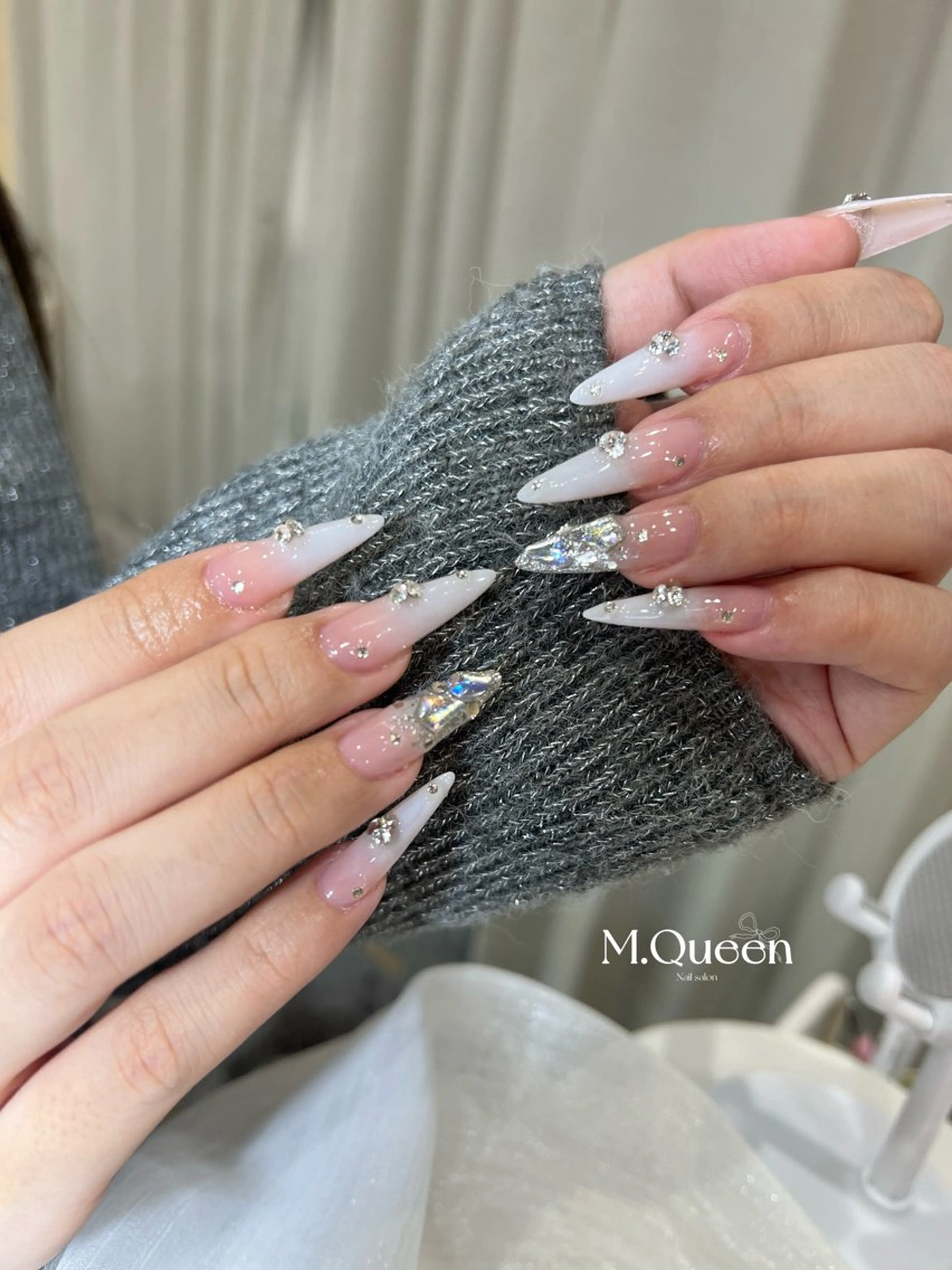 ネイル MQueen ネイルサロンマルのネイルデザイン