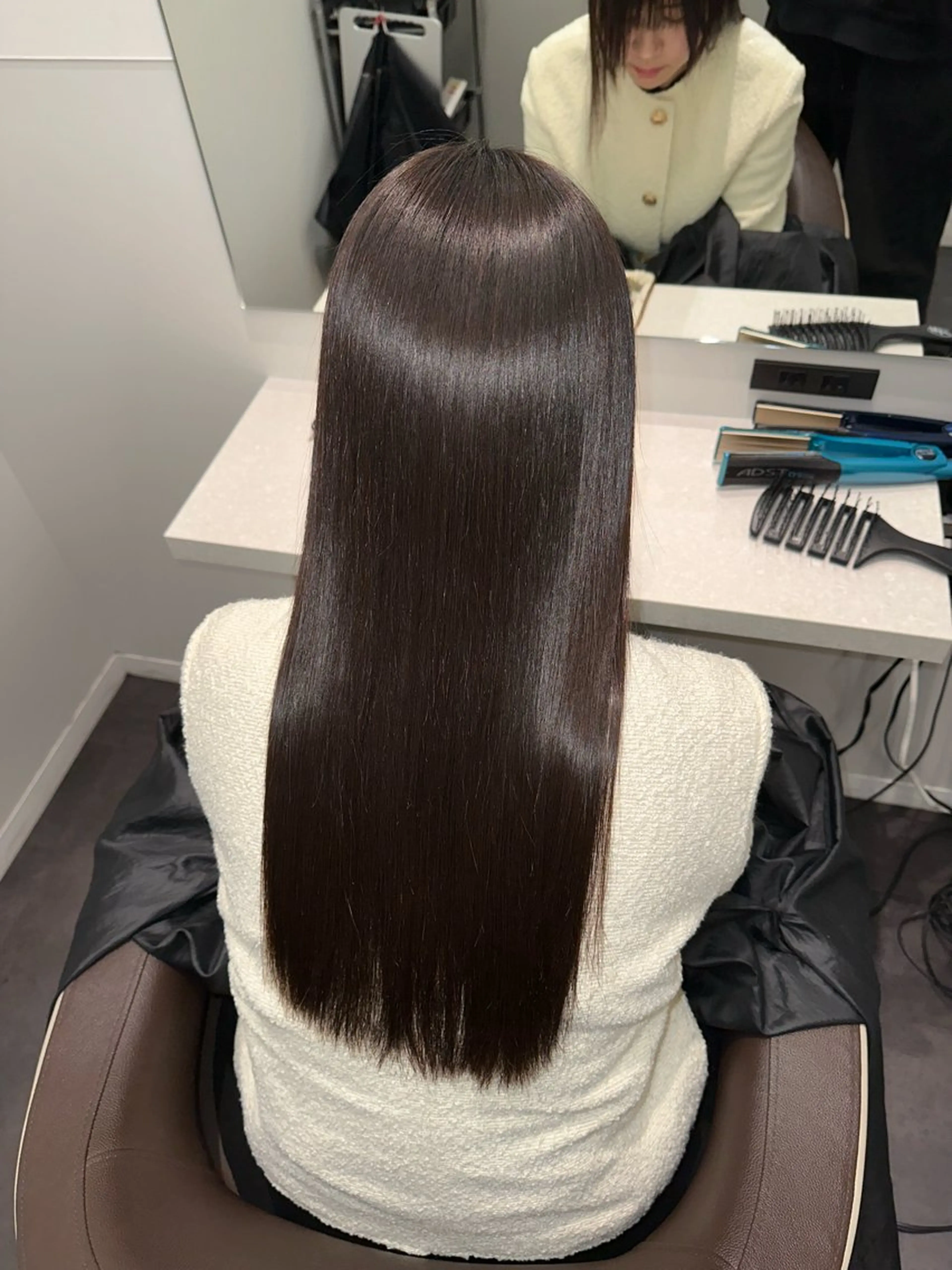 セミロング Wisteria所属・美髪特化✨ 伊織✨縮毛矯正✨のヘアスタイル