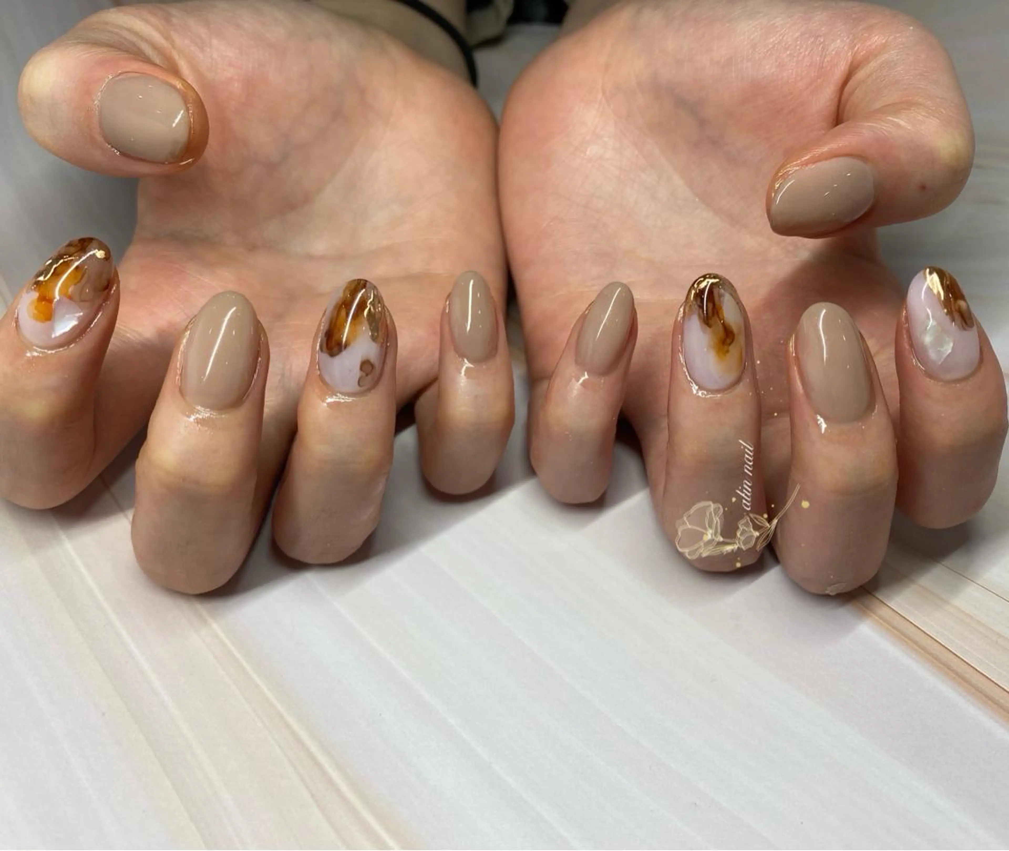 ネイル ネイルサロン 9Carats神田のネイルデザイン