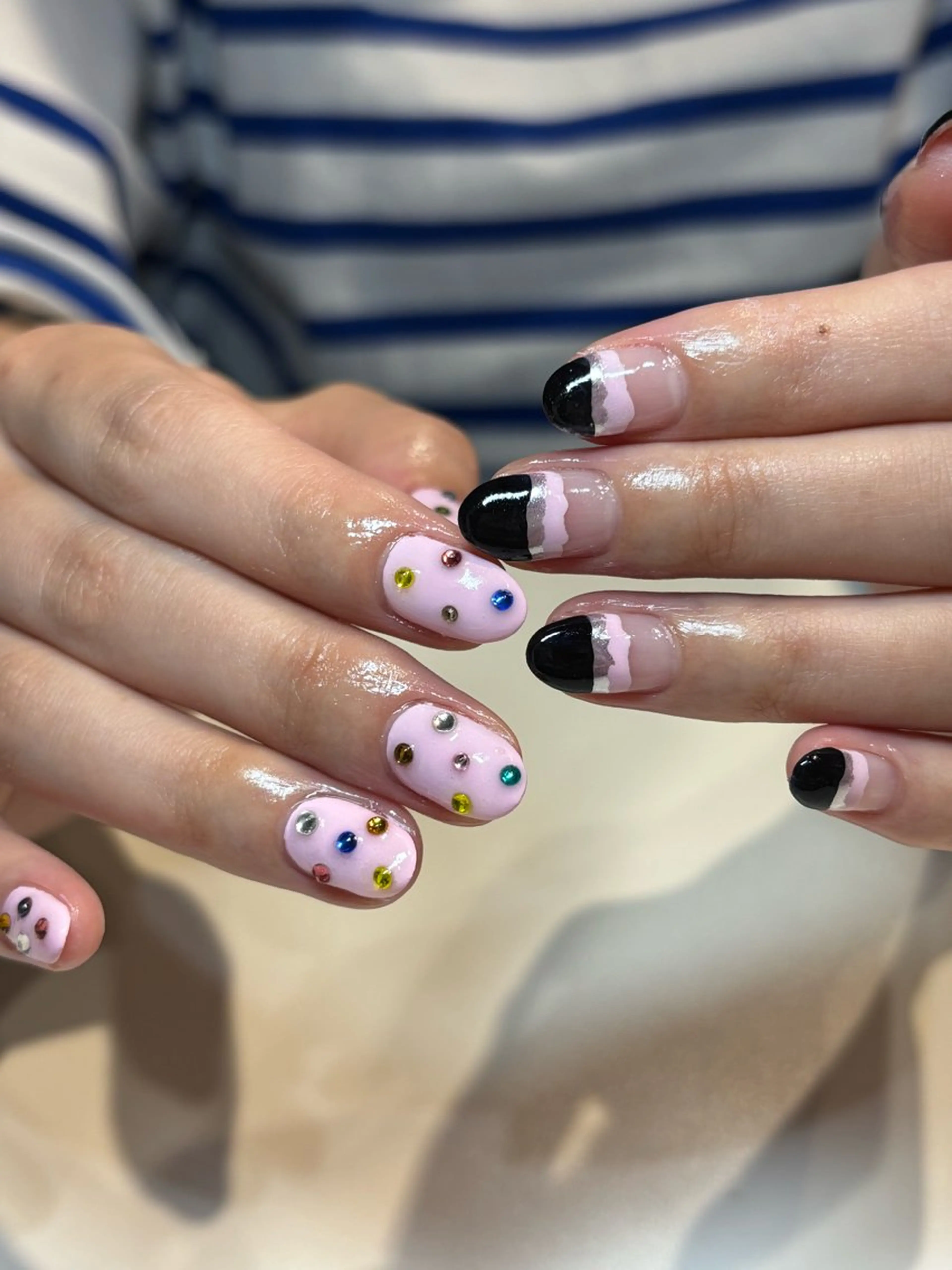 ネイル フットネイル フレンチネイル ジェルネイル グラデーション マグネットネイル ハンドネイル ヘアー.ネイル二刀流 misa🫧のヘアスタイル