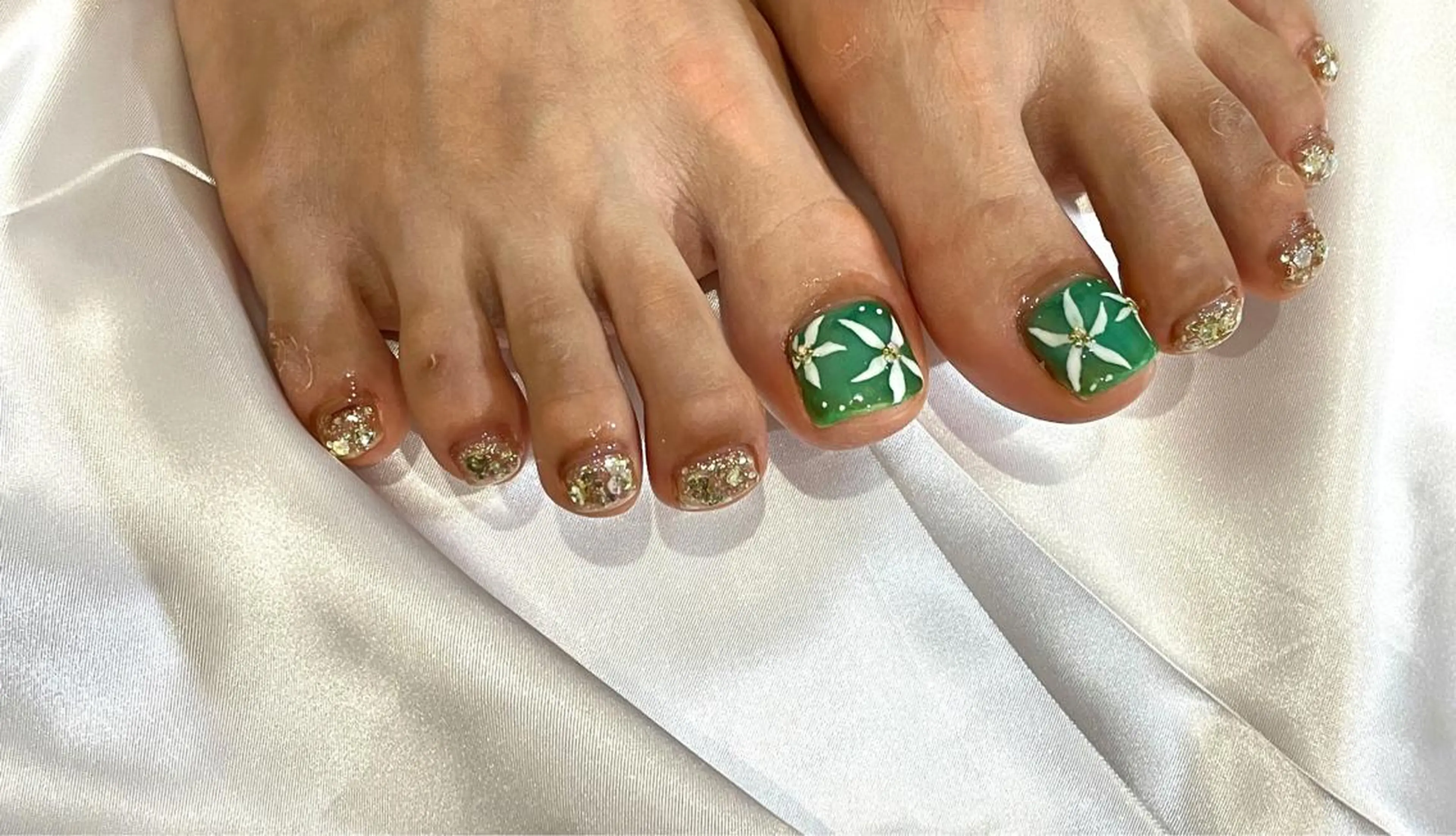 ネイル Neige所属・Neige 𓂃 aiのネイルデザイン