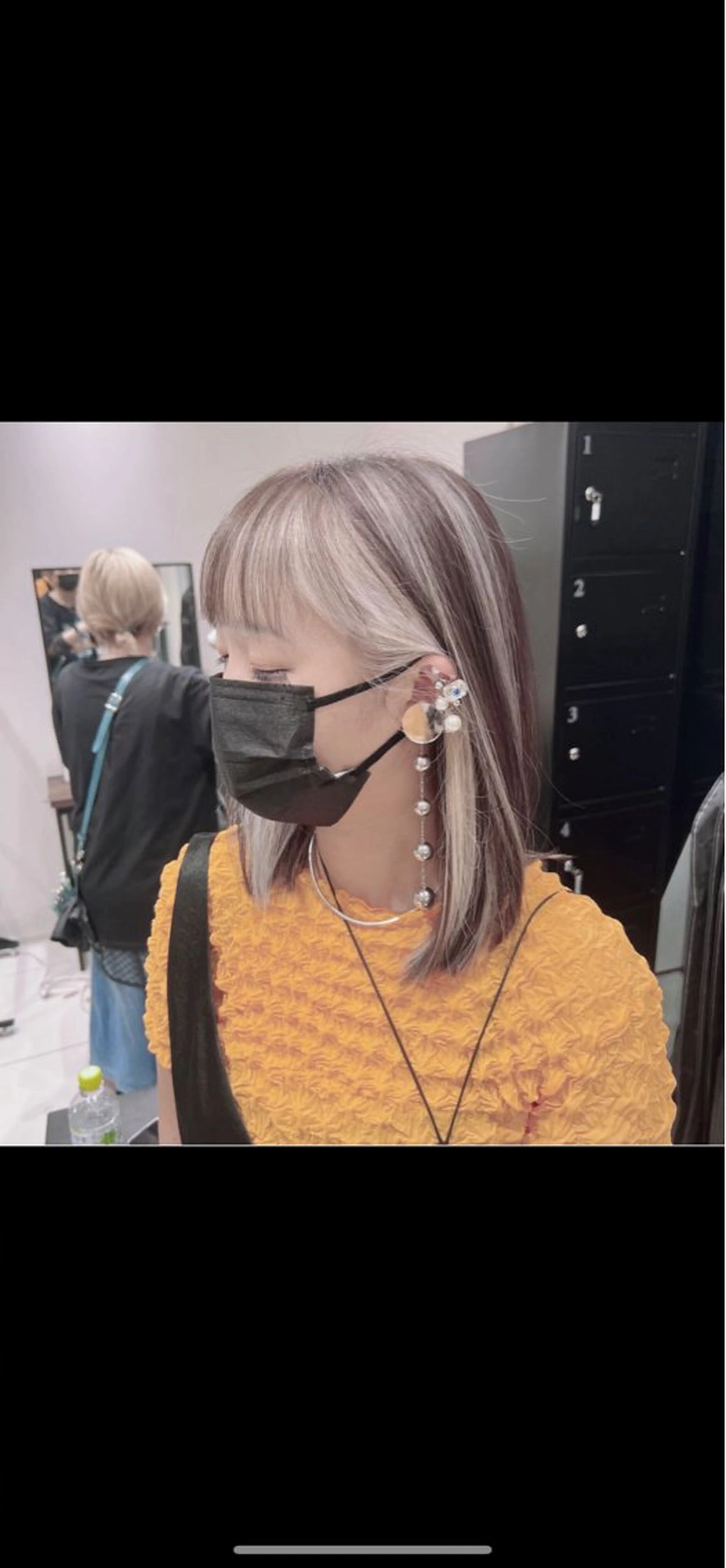 ミディアム カラー ブリーチ ケアブリーチ ヘアカラー オフホワイトアンドなんば所属・福西 洋斗のヘアスタイル