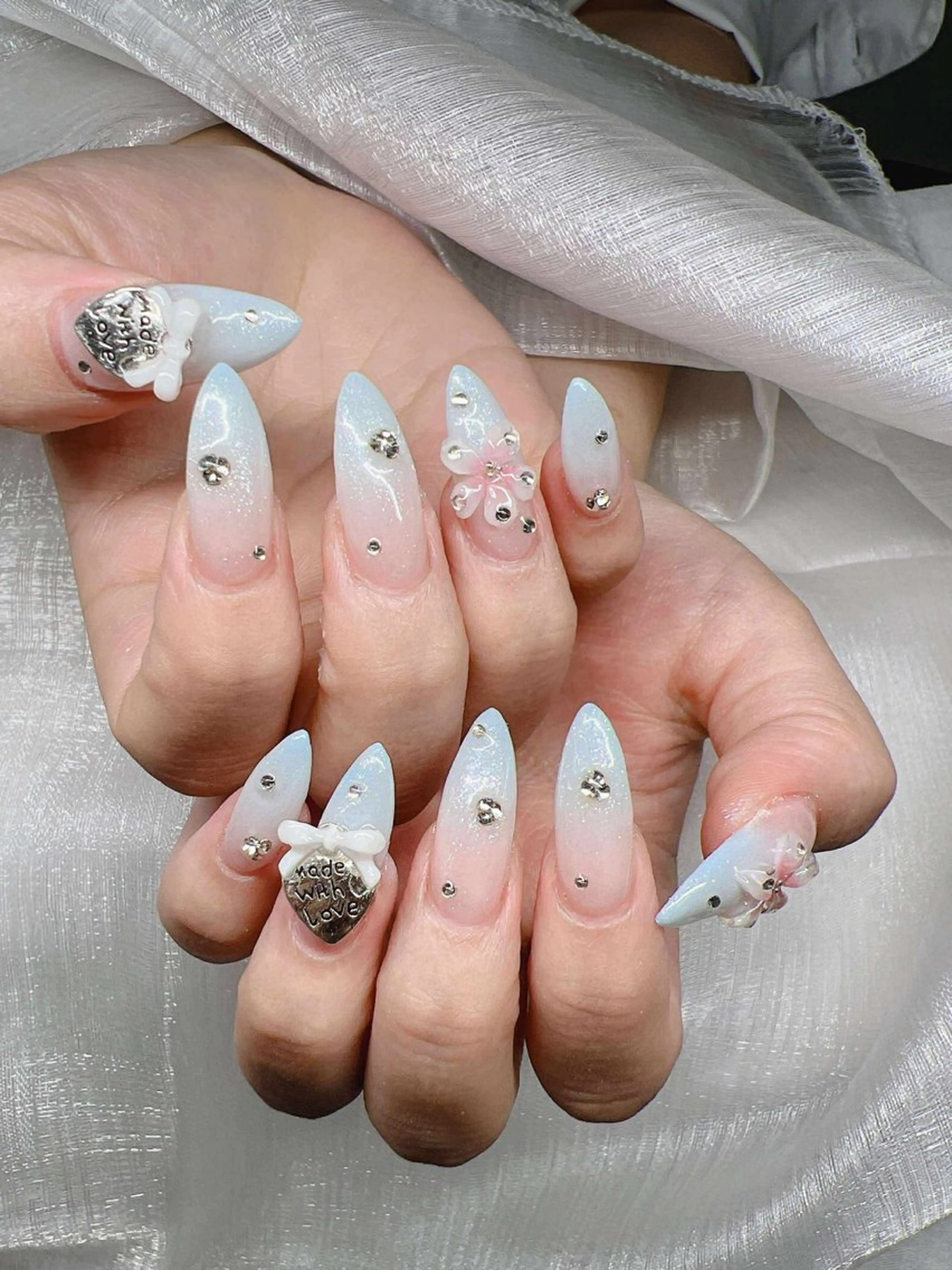 ネイル ハンドネイル Lee Nailsのネイルデザイン