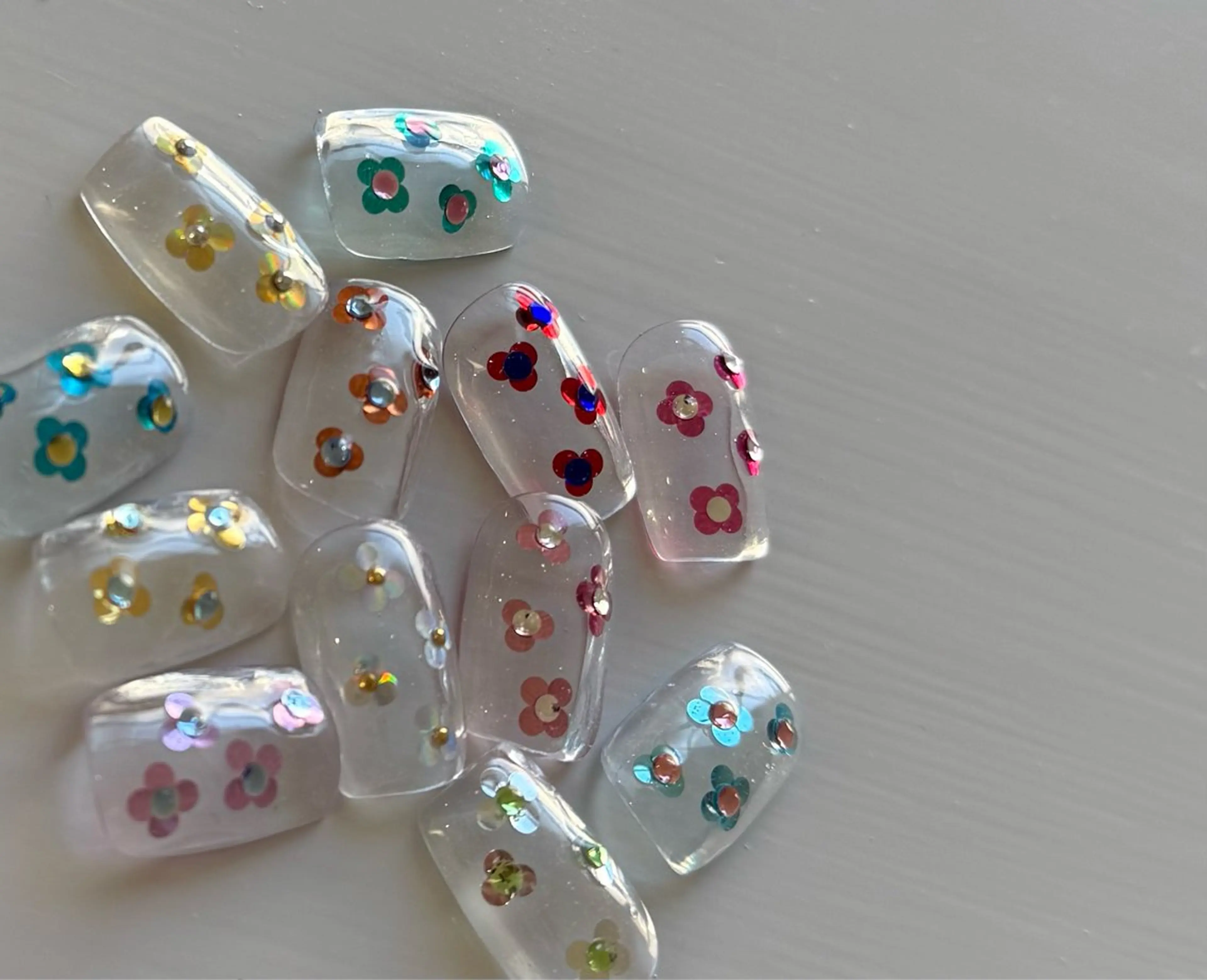 ネイル ハンドネイル ハンドケア num-fi Aiのネイルデザイン