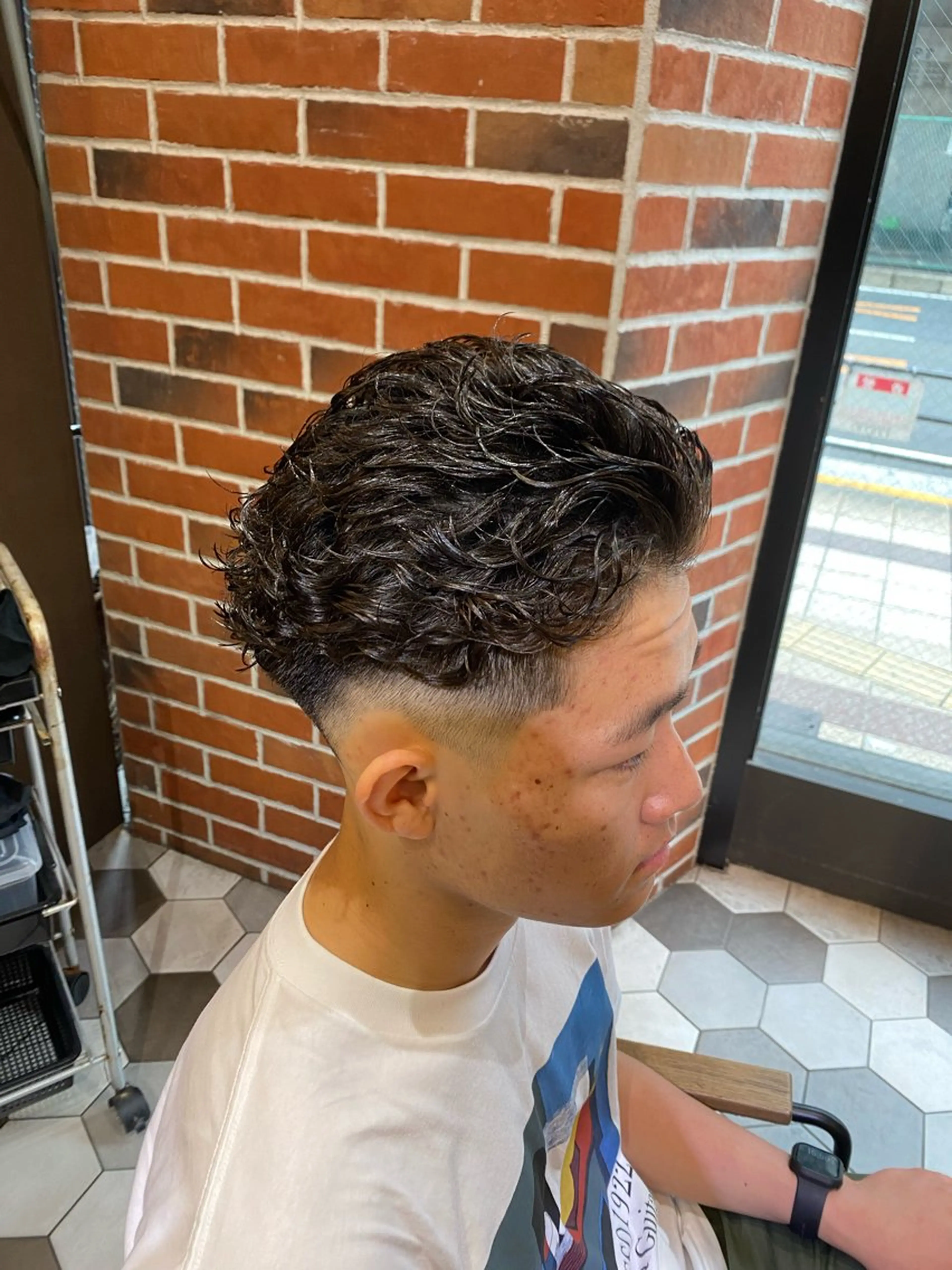 ショート パーマ メンズ カット パーマ 江﨑 翔のヘアスタイル