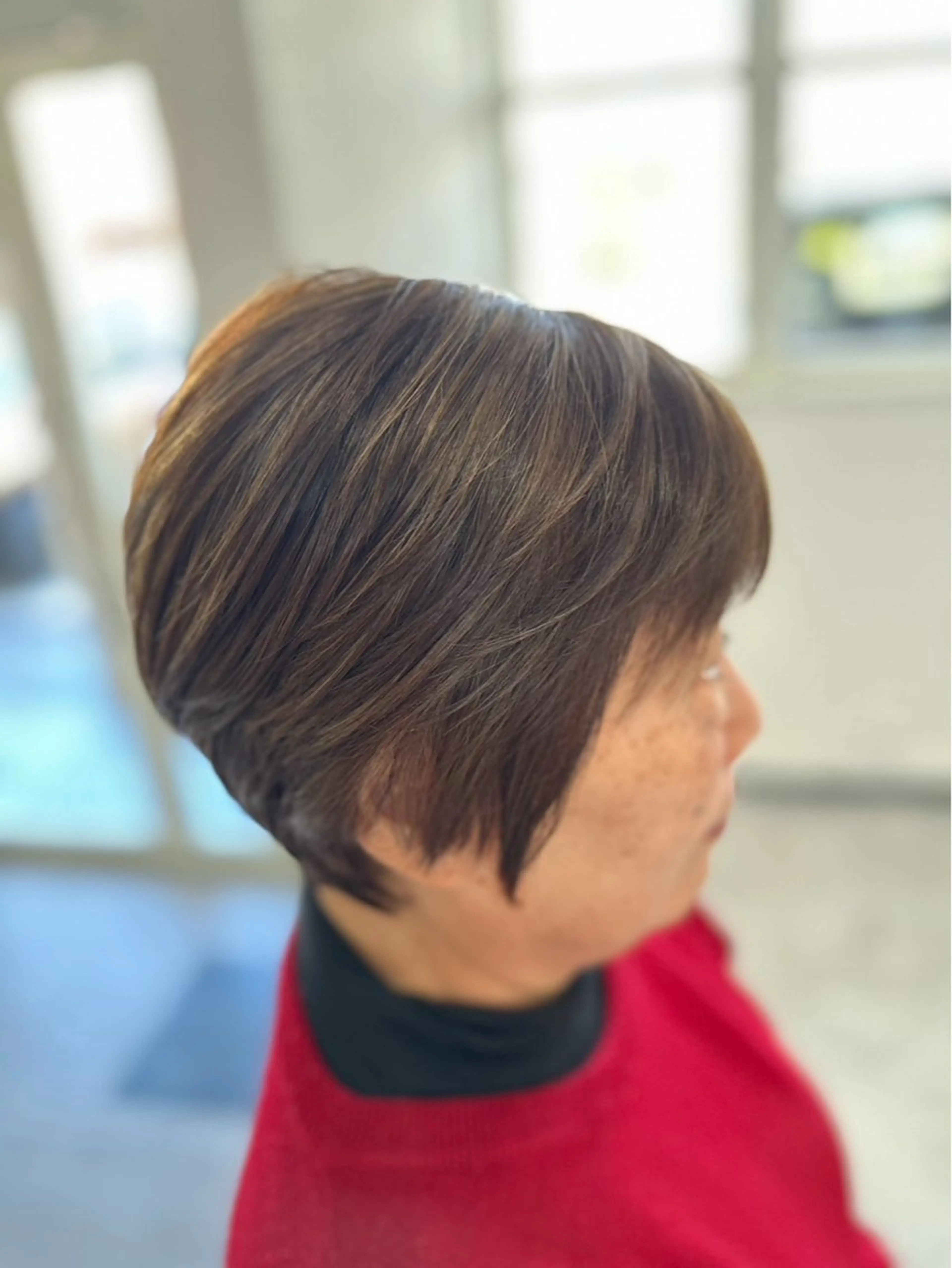 ショート ハイライト 髪質改善 レイヤーカット ショートヘア 縮毛矯正 ヘアカラー SUGAMI ✴︎ Hikariのヘアスタイル