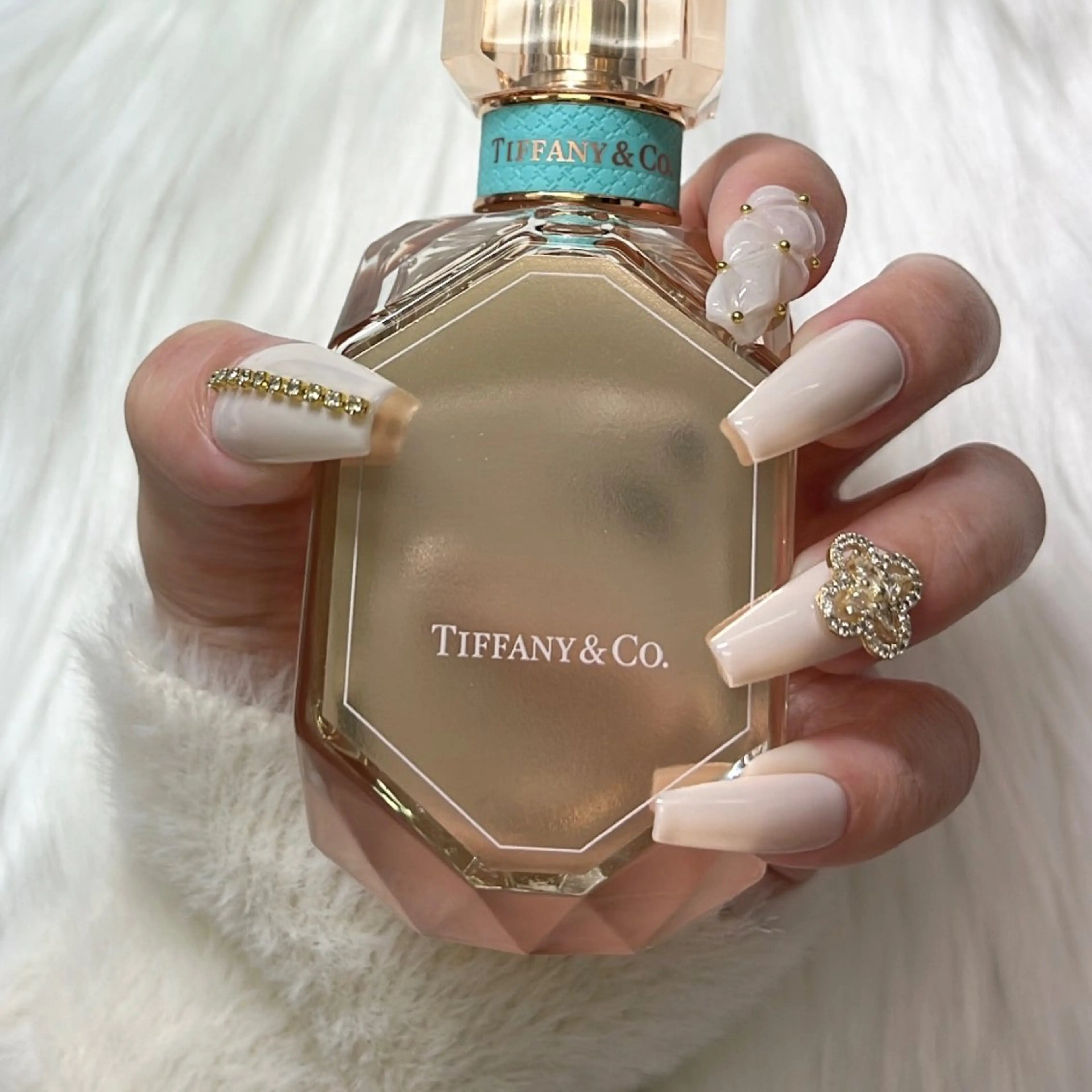 ネイル SALON ELVI.所属・SALON ELVI.のネイルデザイン