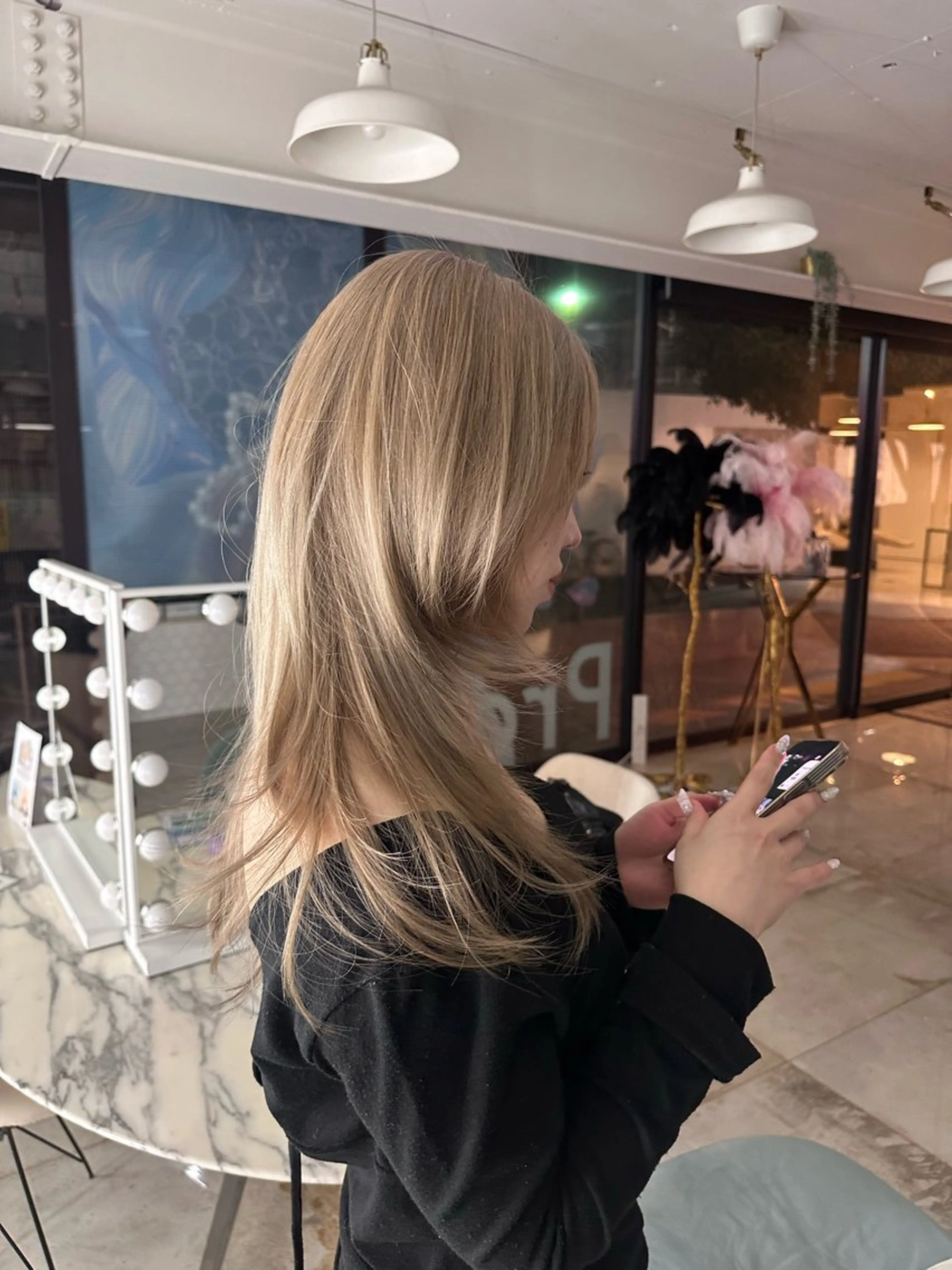 セミロング カラー ヘアカラー RiA/レイヤーカッ ト/髪質改善のヘアスタイル