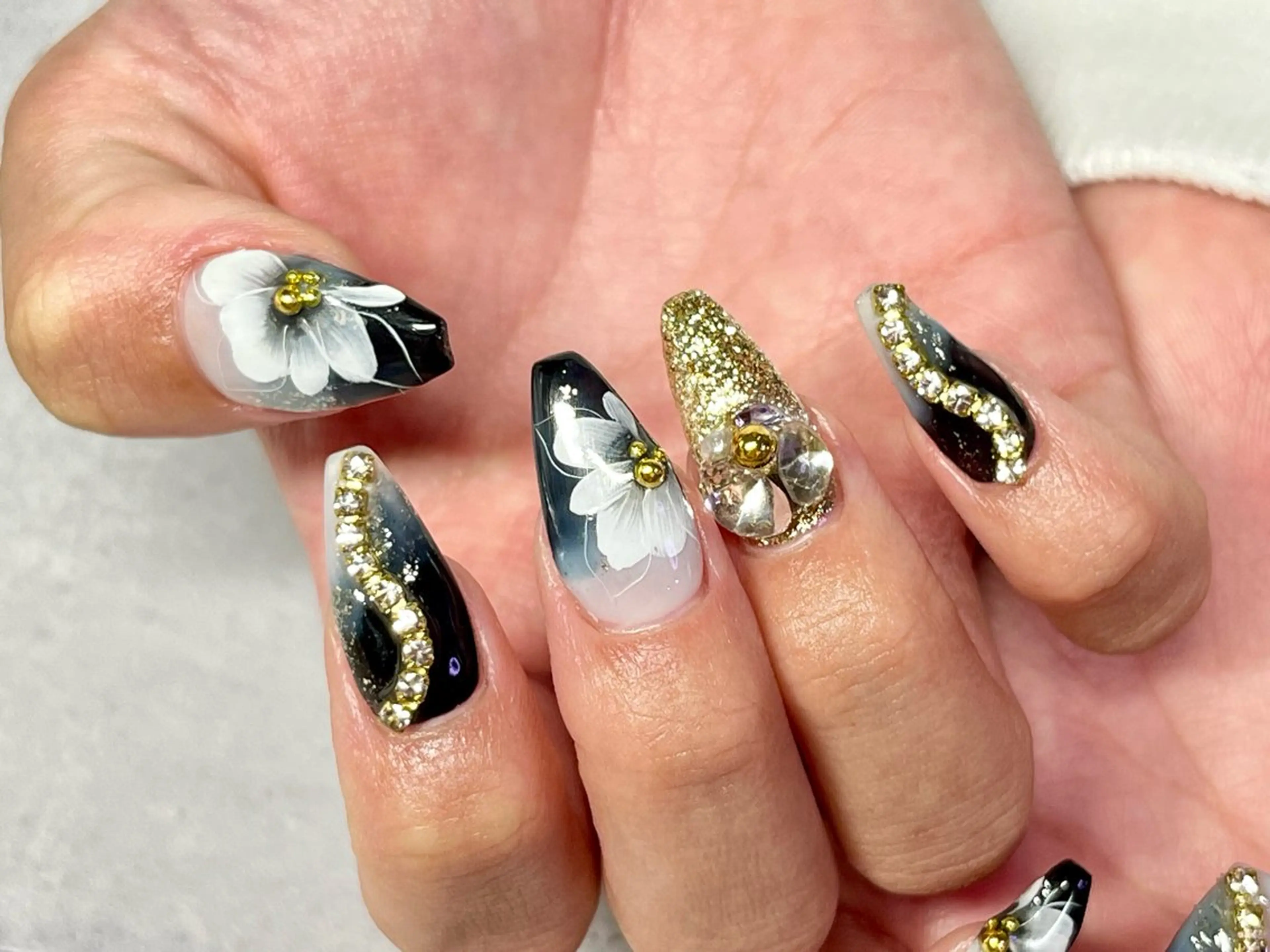 ネイル 成人式 ハンドネイル まり りぃ〜んのネイルデザイン