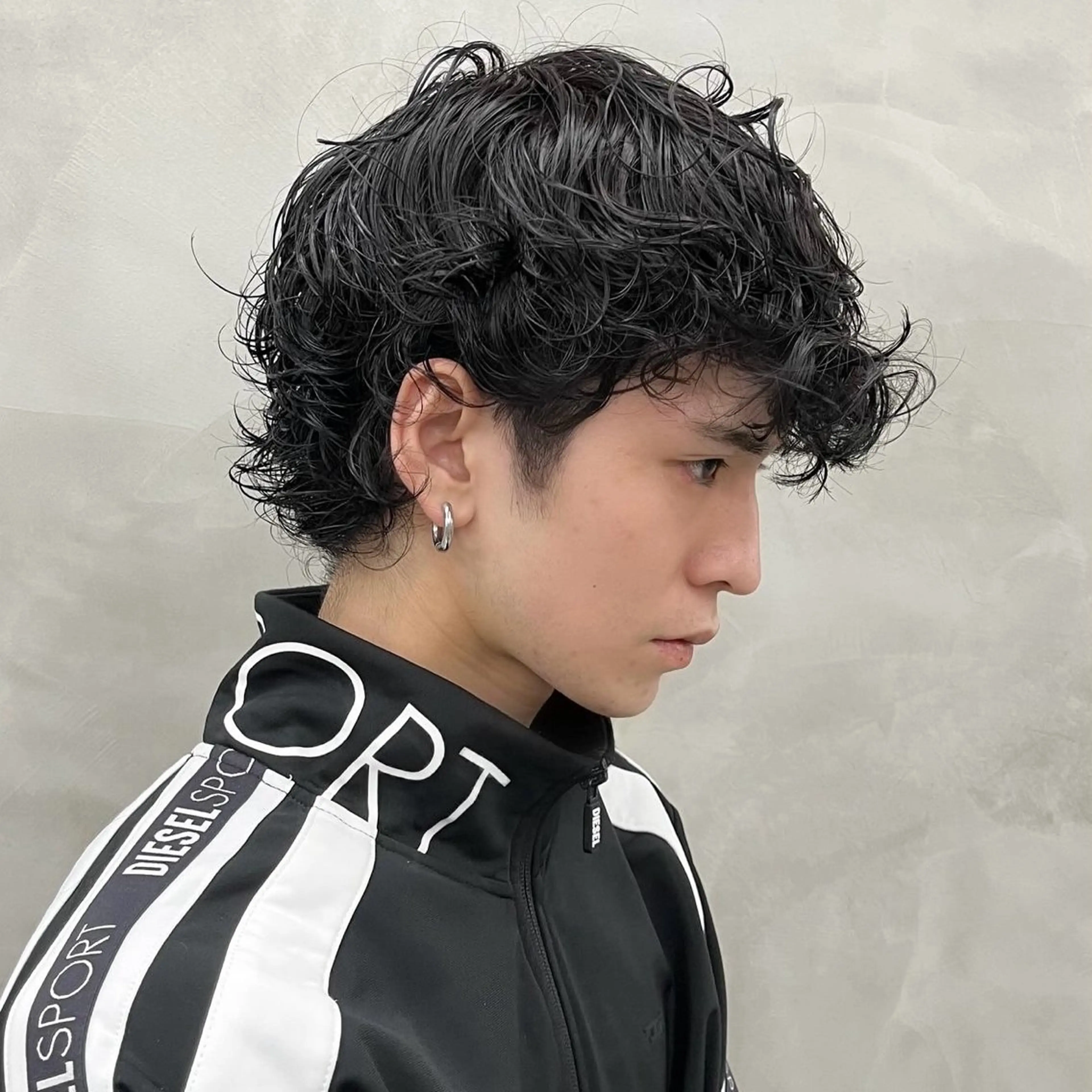 ショート パーマ メンズ メンズパーマ メンズショート スペインカール ショートヘア スパイラルパーマ パーマ 渋谷 メンズショート 佐伯 将のヘアスタイル