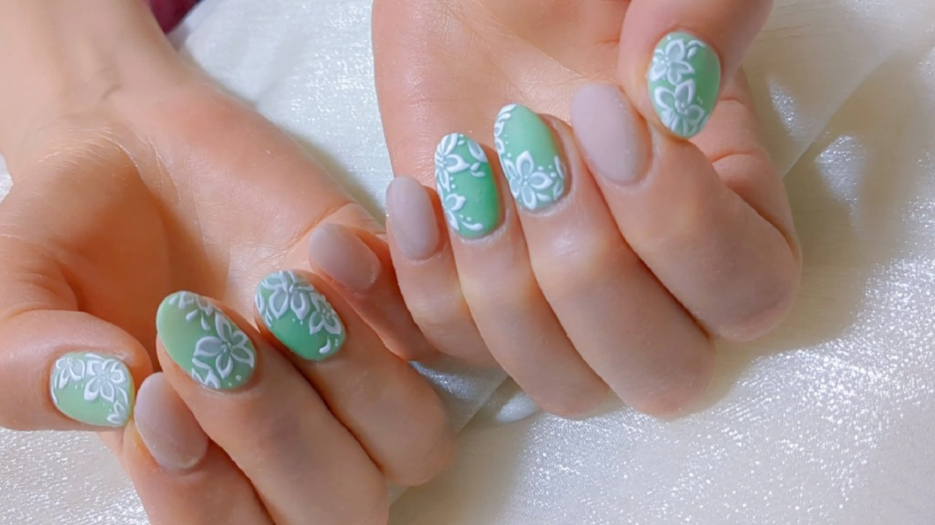 ネイル ハンドネイル E·U·B ネイル所属・横浜市中区曙町 E·U·Bネイルのネイルデザイン