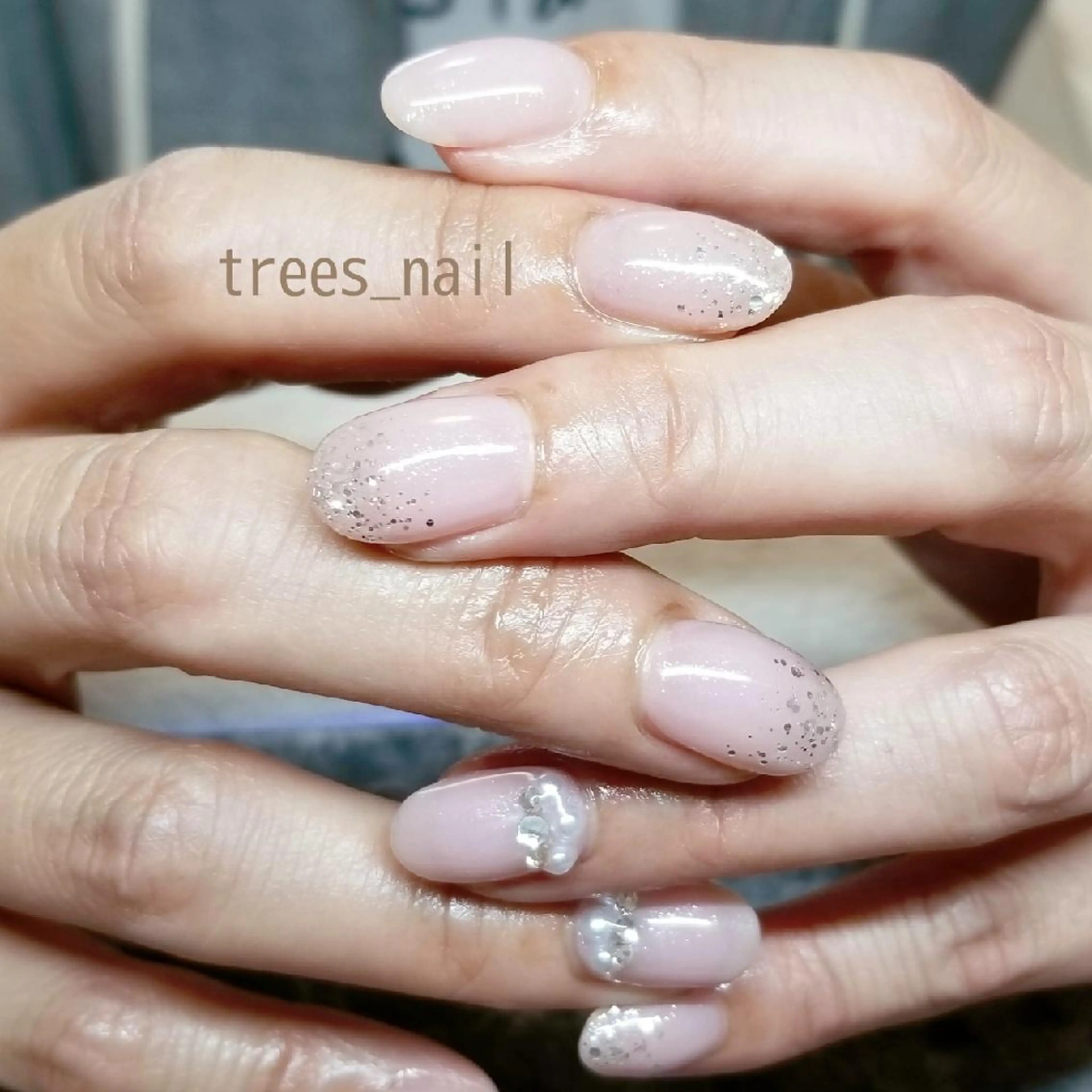 ネイル ガーリー グラデーション ラメ(グリッター) ラメグラデーション ピンク ハンドネイル フットネイル trees_ nailのネイルデザイン