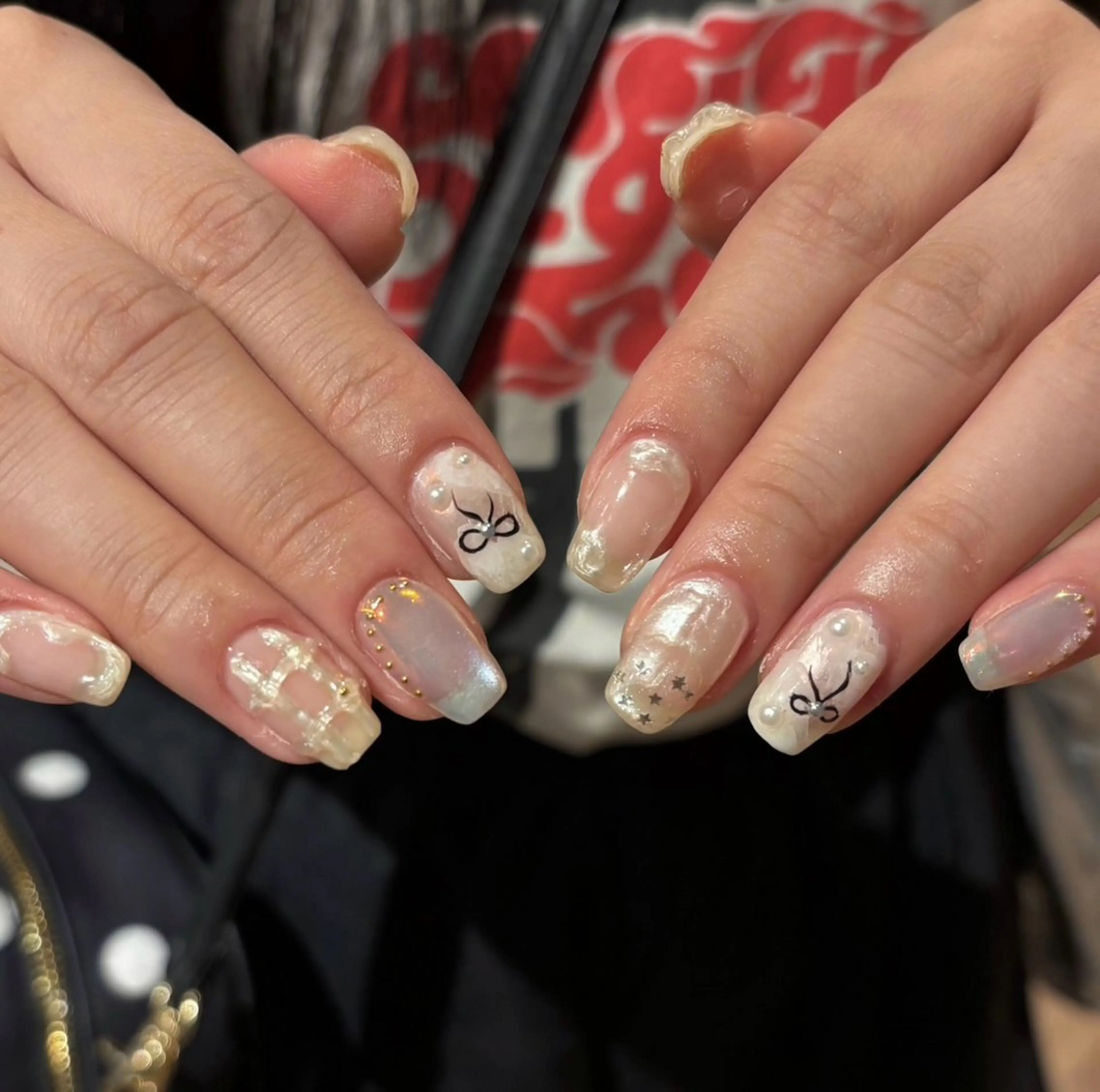 ネイル マグネットネイル ミラーネイル 持ち込み ニュアンスネイル ぷっくりネイル ハンドネイル Bianca名駅店 安田のネイルデザイン