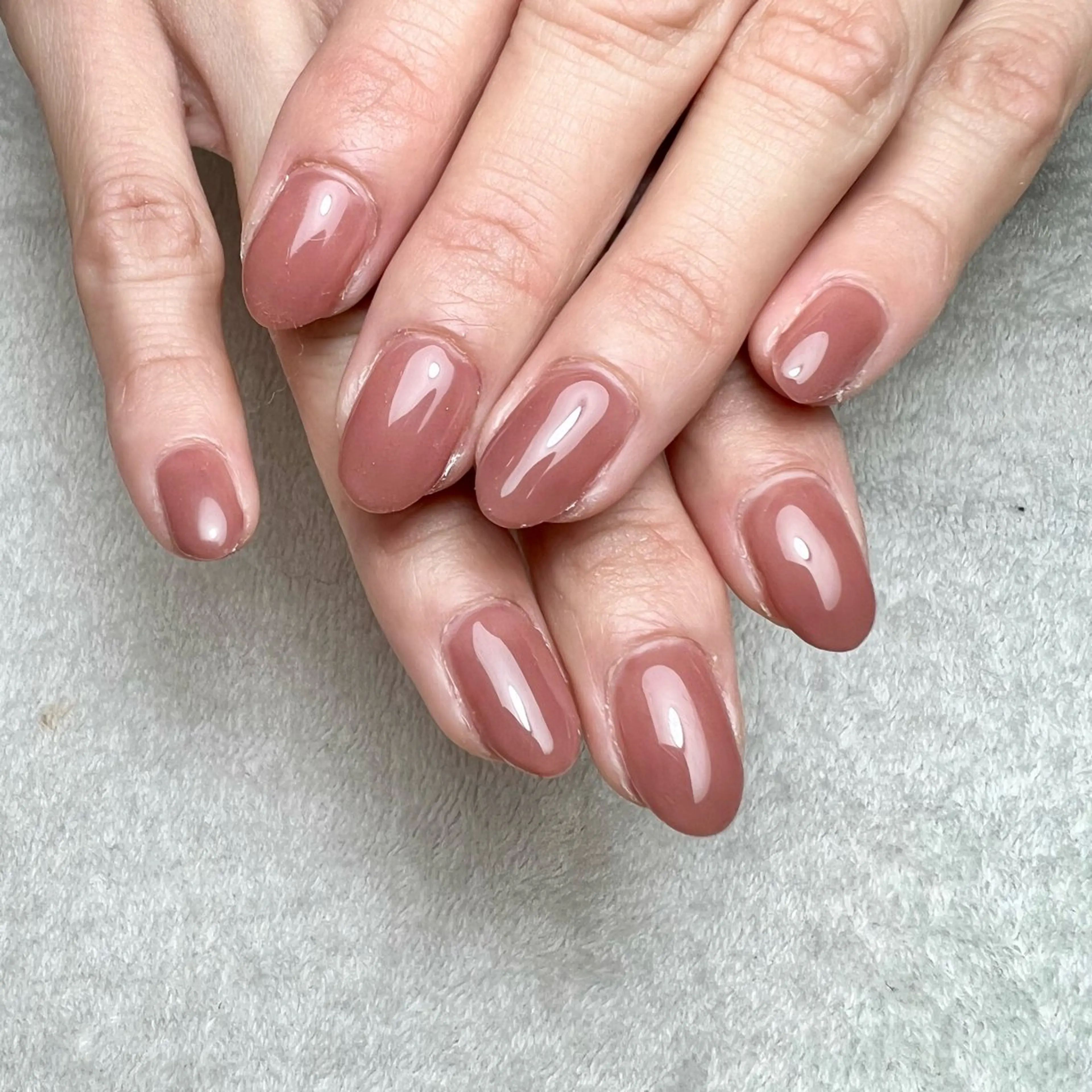 ネイル ブラウン ワンカラーネイル シンプルネイル ハンドネイル COCO+所属・COCO +のエステ・リラクイメージ