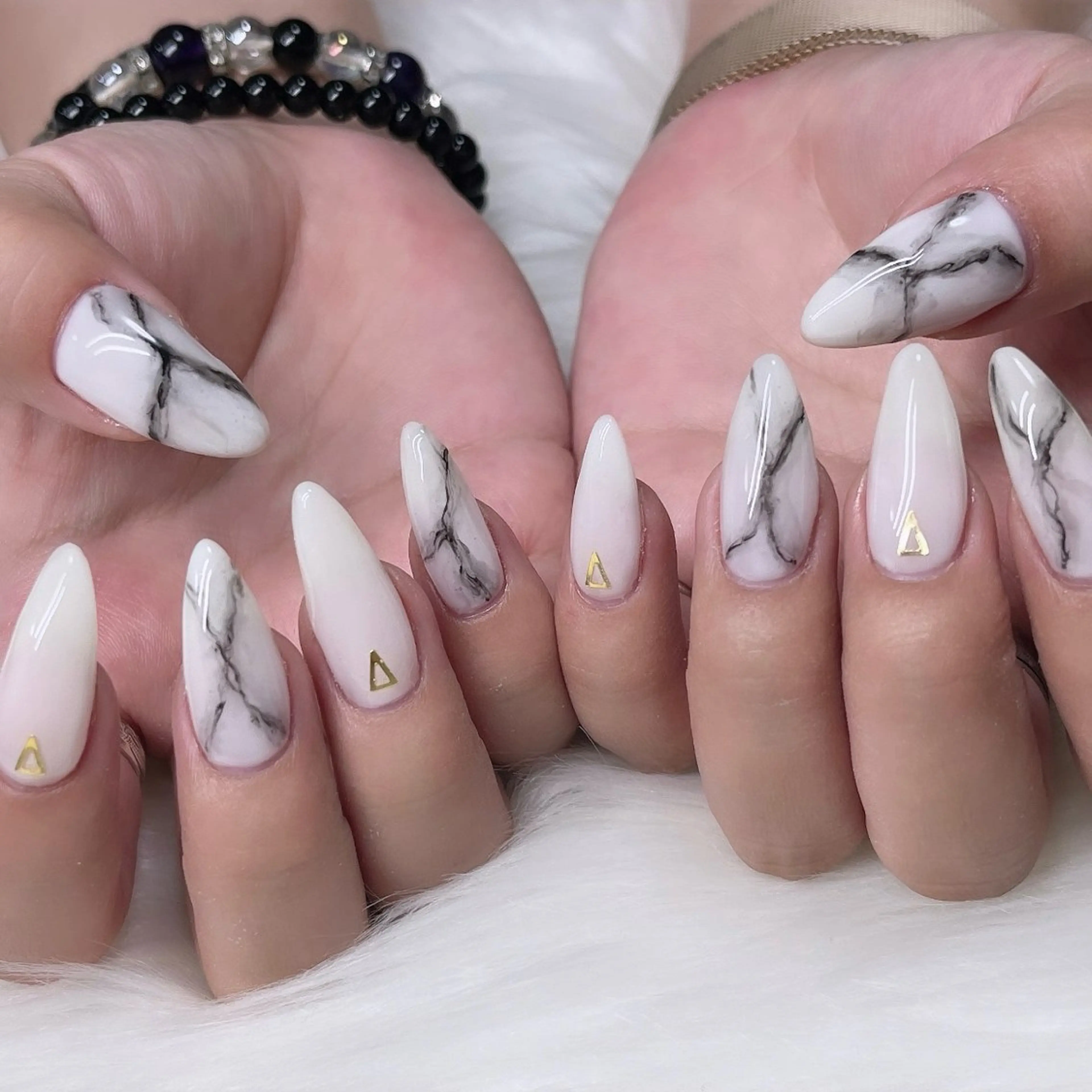 ネイル アートネイル キラキラネイル 韓国ネイル ラメ(グリッター) ロングネイル ハンドネイル 🐕‍🦺Yappy 💗A-tanのネイルデザイン