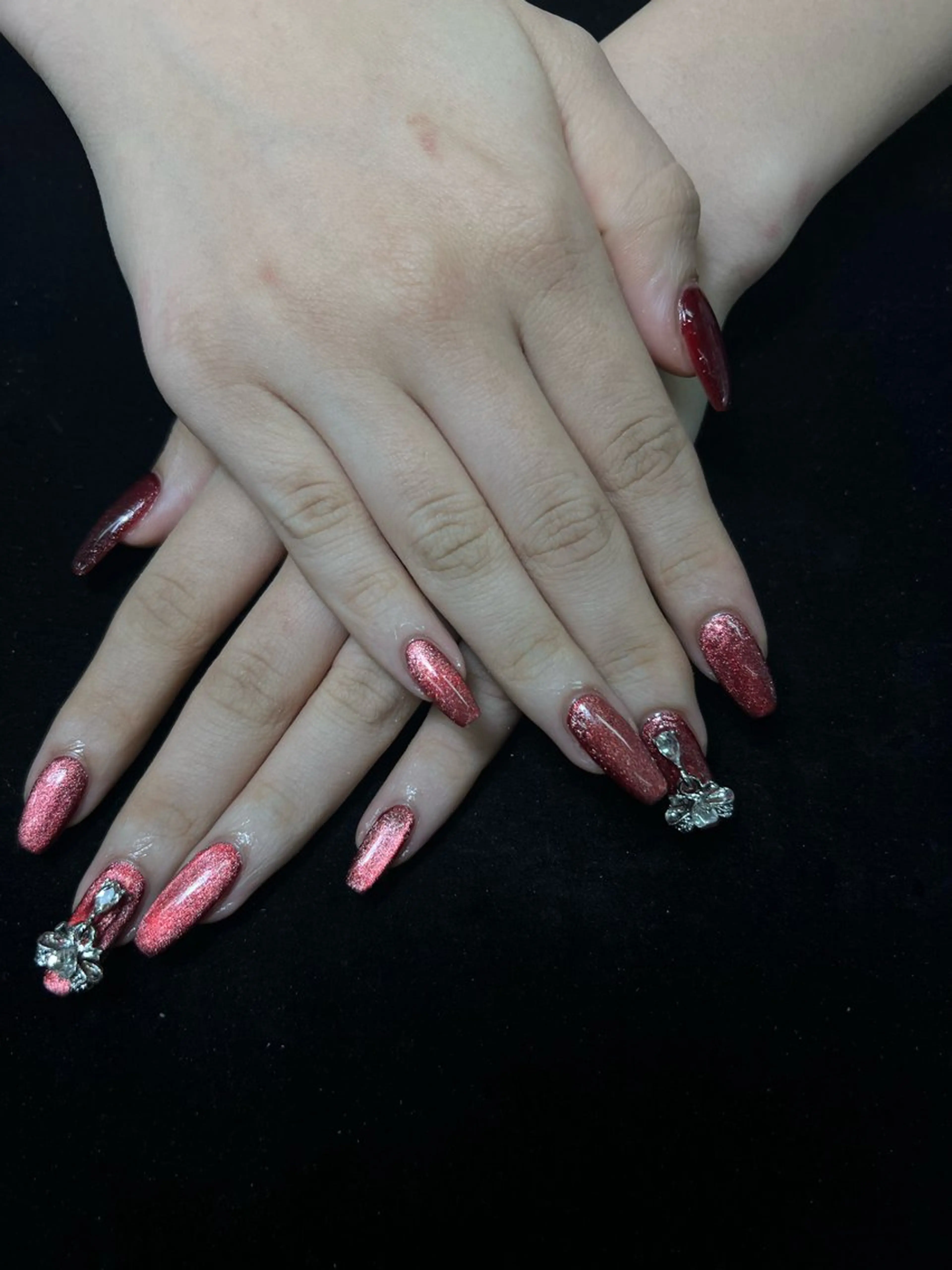 ワンカラー/ラメ/マグネット🧲350色+2個パーツ(オフ别料金）の写真