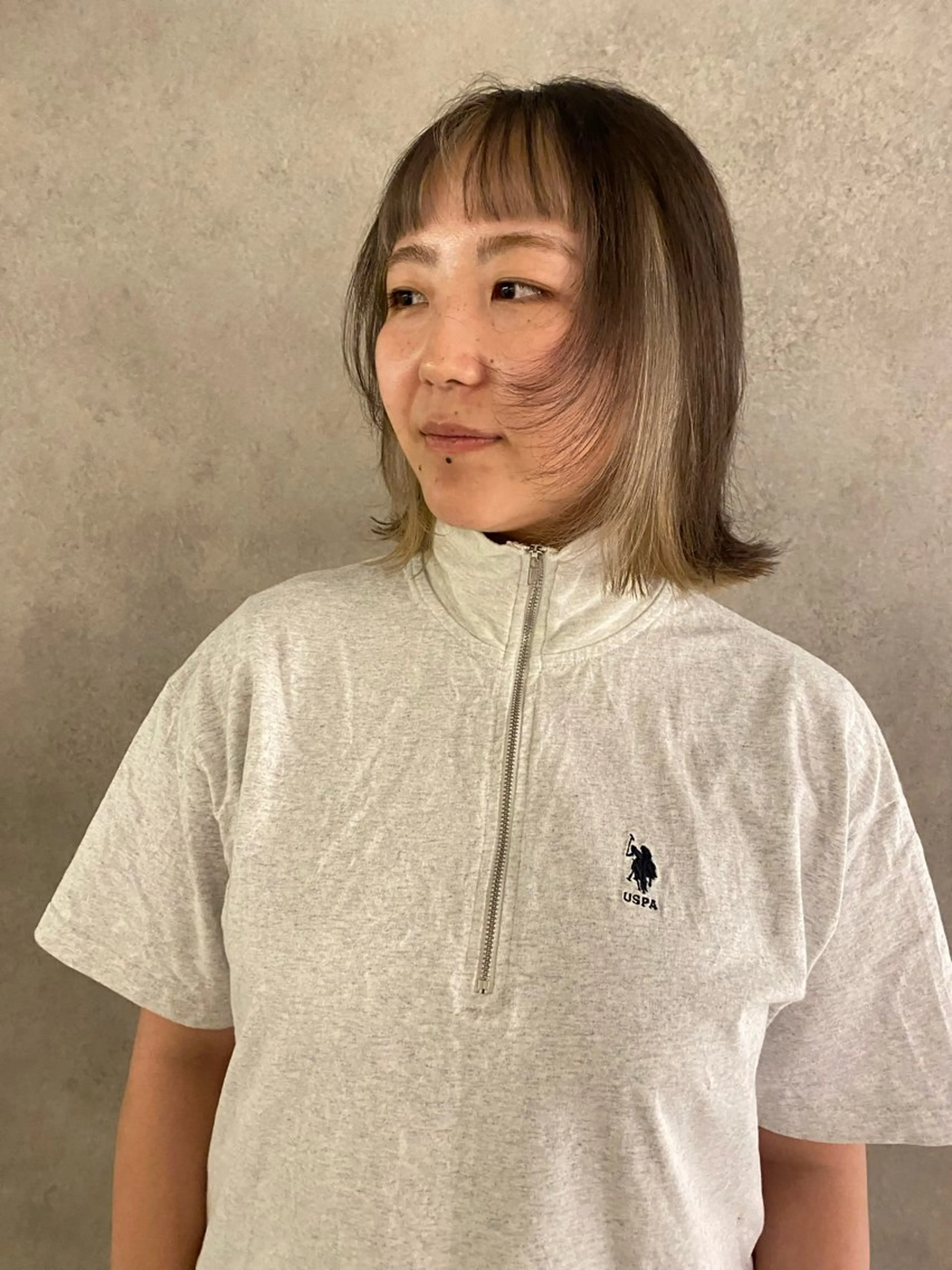 ミディアム カット ヘアカラー sea's所属・ヒラカホ/矢場町/ ブリーチ/似合わせのヘアスタイル