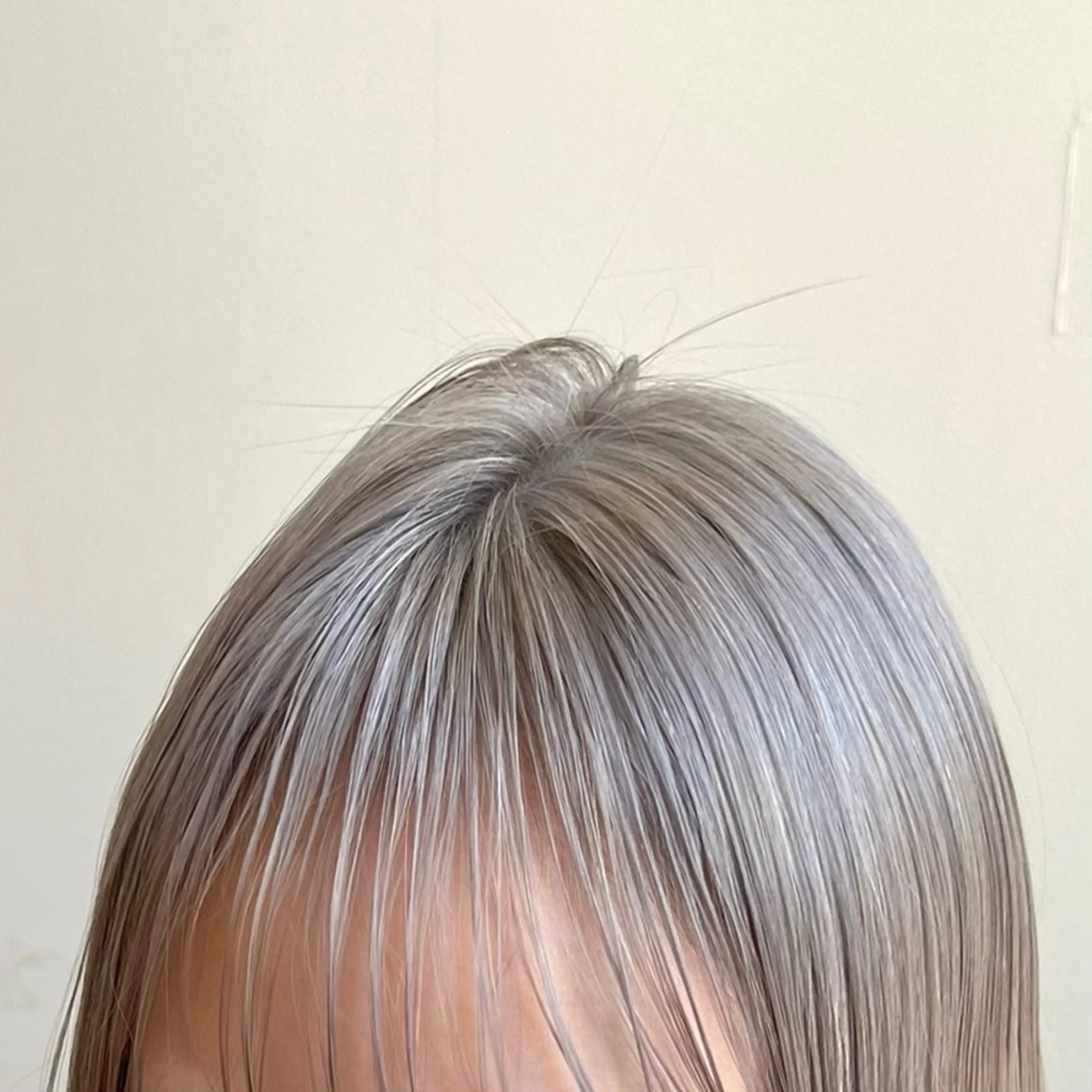 ミディアム カラー ミディアムパーマ 透明感カラー ダブルカラー インナーカラー くびれヘア レイヤー専門家 ダブルカラー修のヘアスタイル