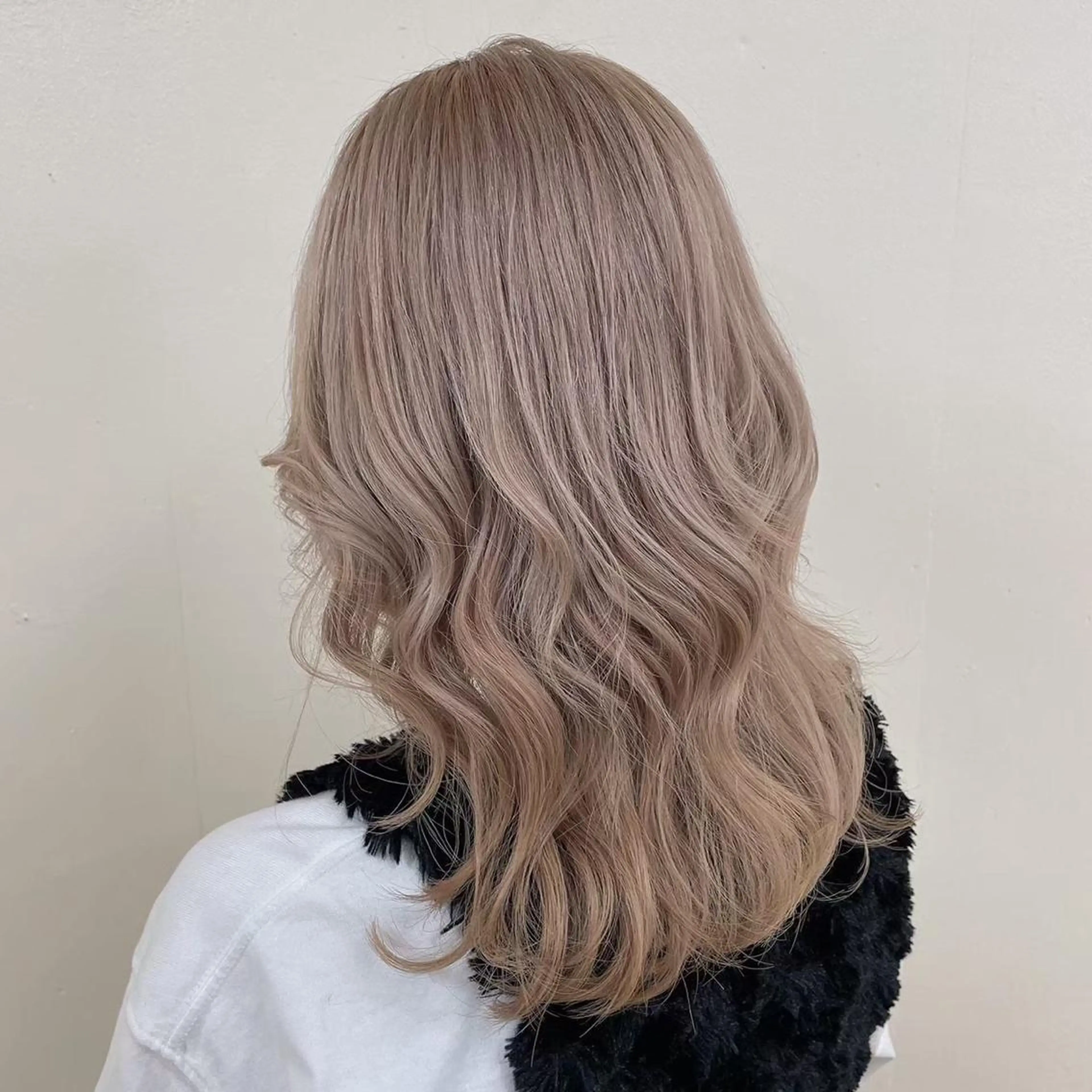 🪄池袋ハイトーン 🪄ブリーチカラーのヘアスタイル