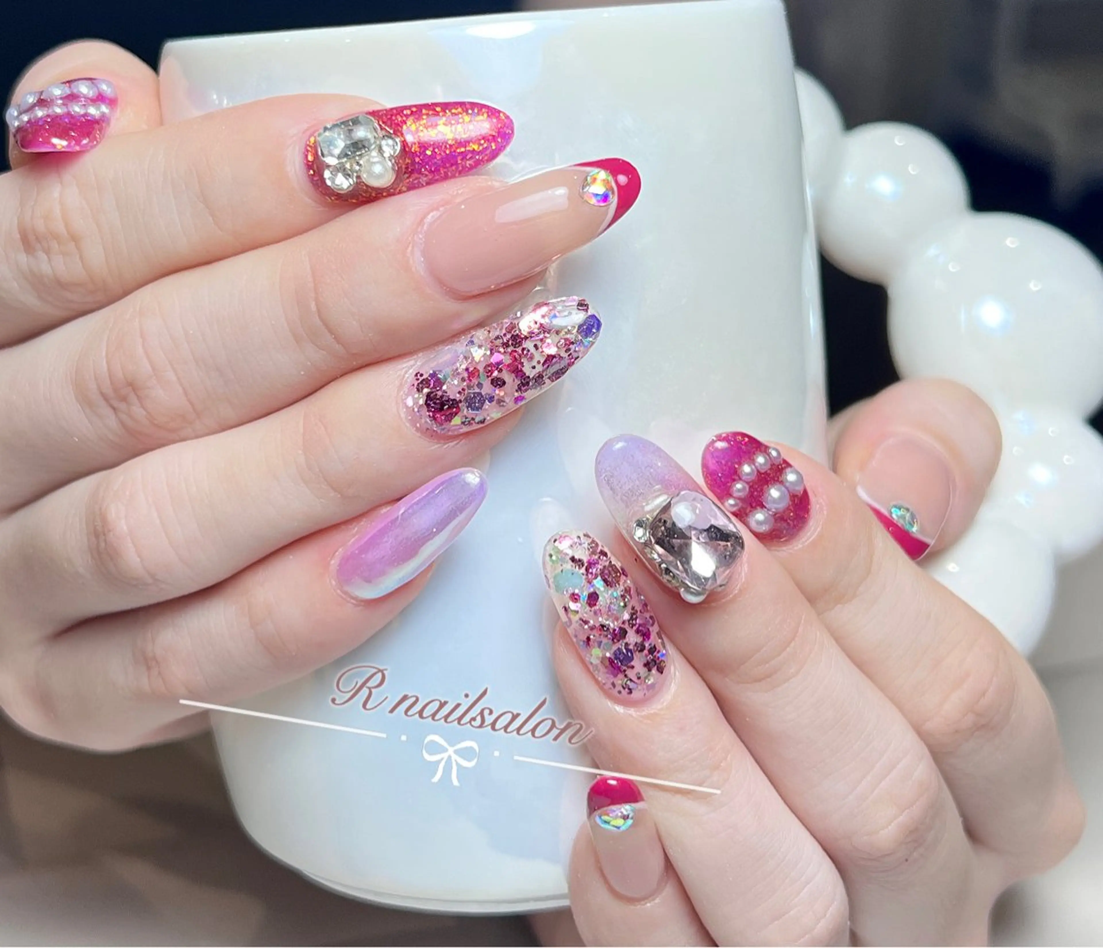 ロング R NAILSALONのネイルデザイン