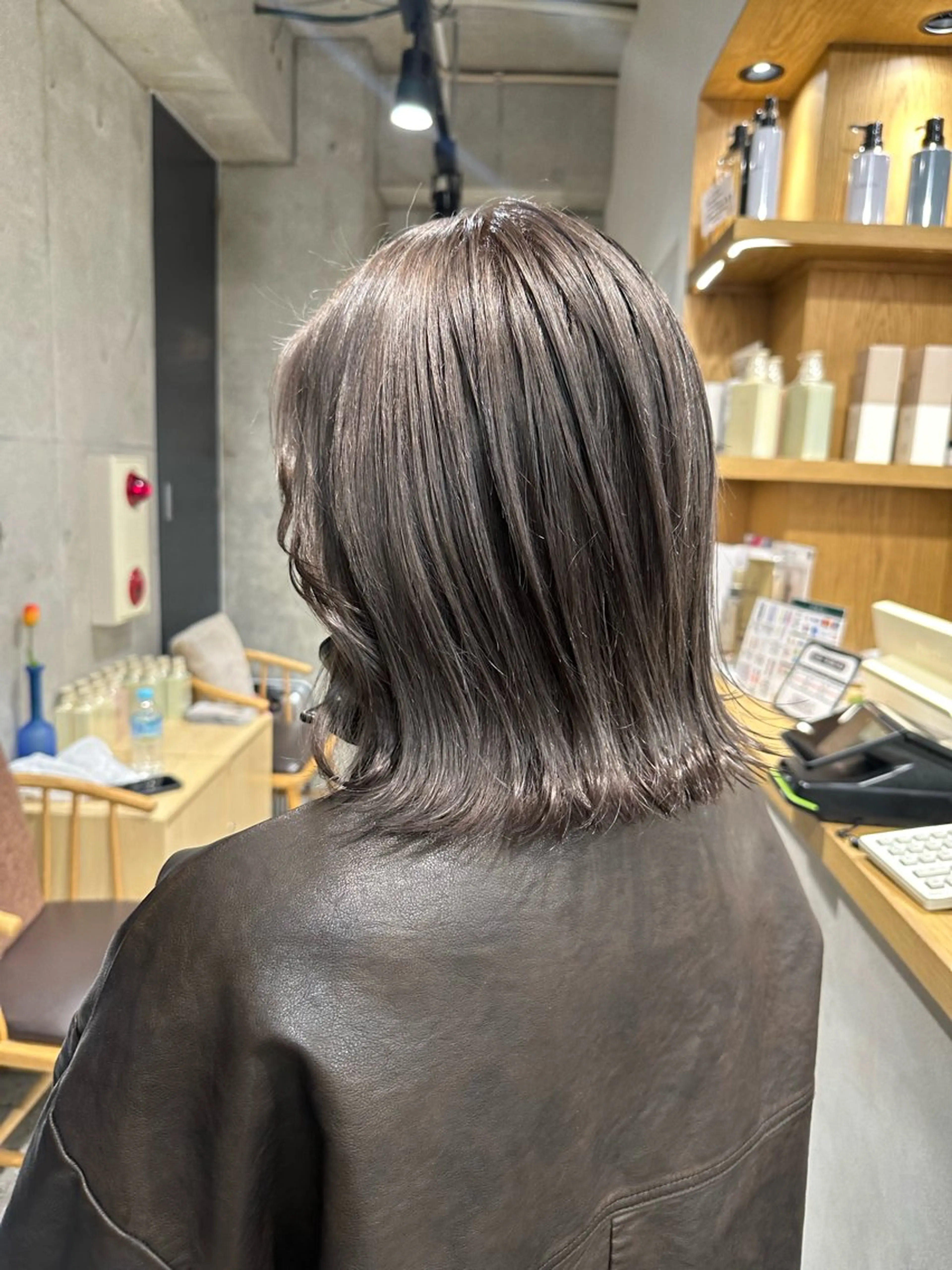 ミディアム カット ヘアカラー ︎🤎W color MIYU‎🤎のヘアスタイル