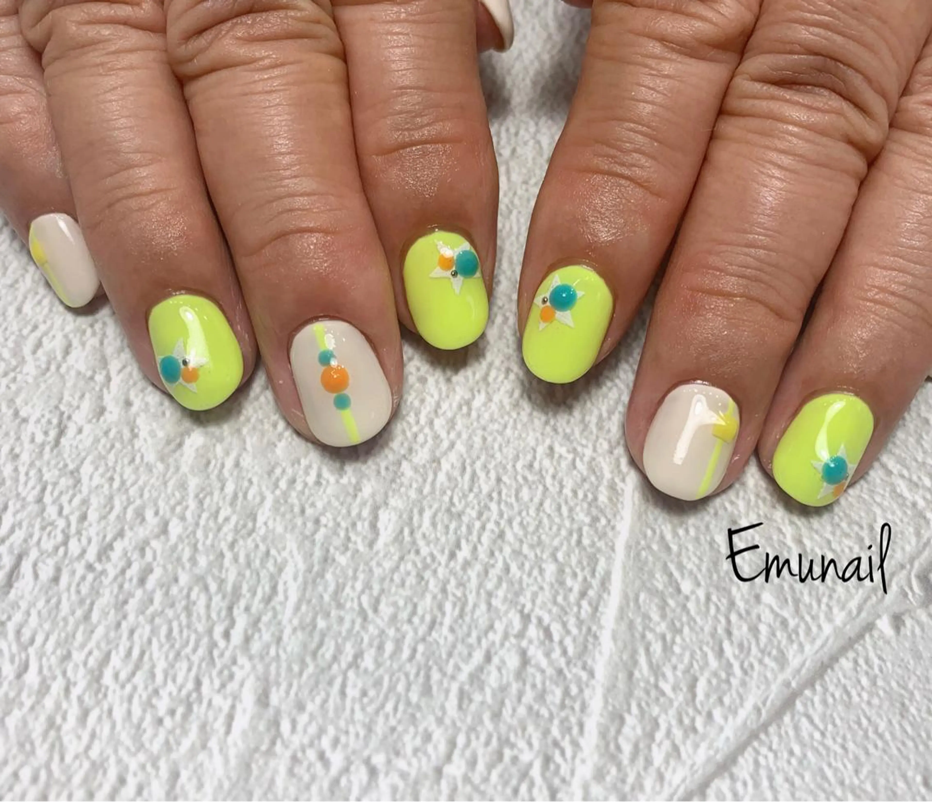 ネイル ハンドネイル Emu Nailのネイルデザイン