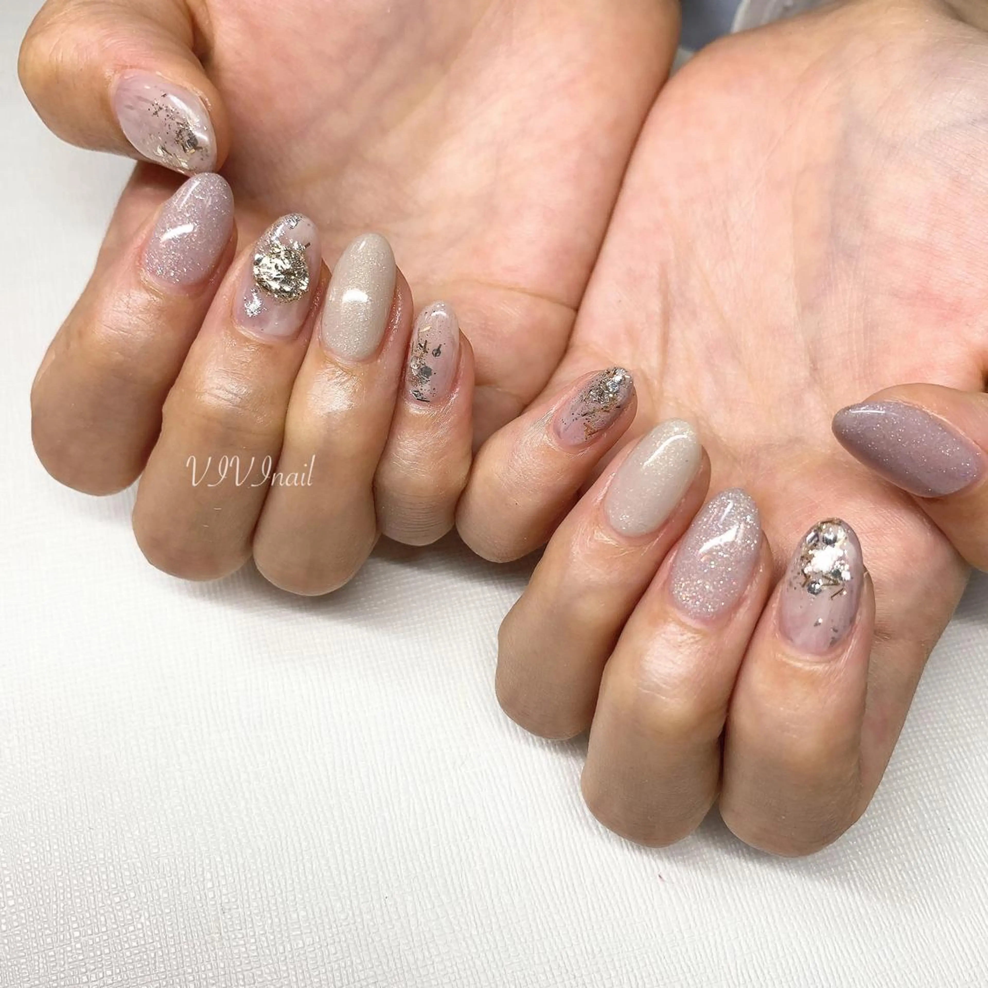 ネイル キラキラネイル ニュアンスネイル ハンドネイル vivi nailのネイルデザイン