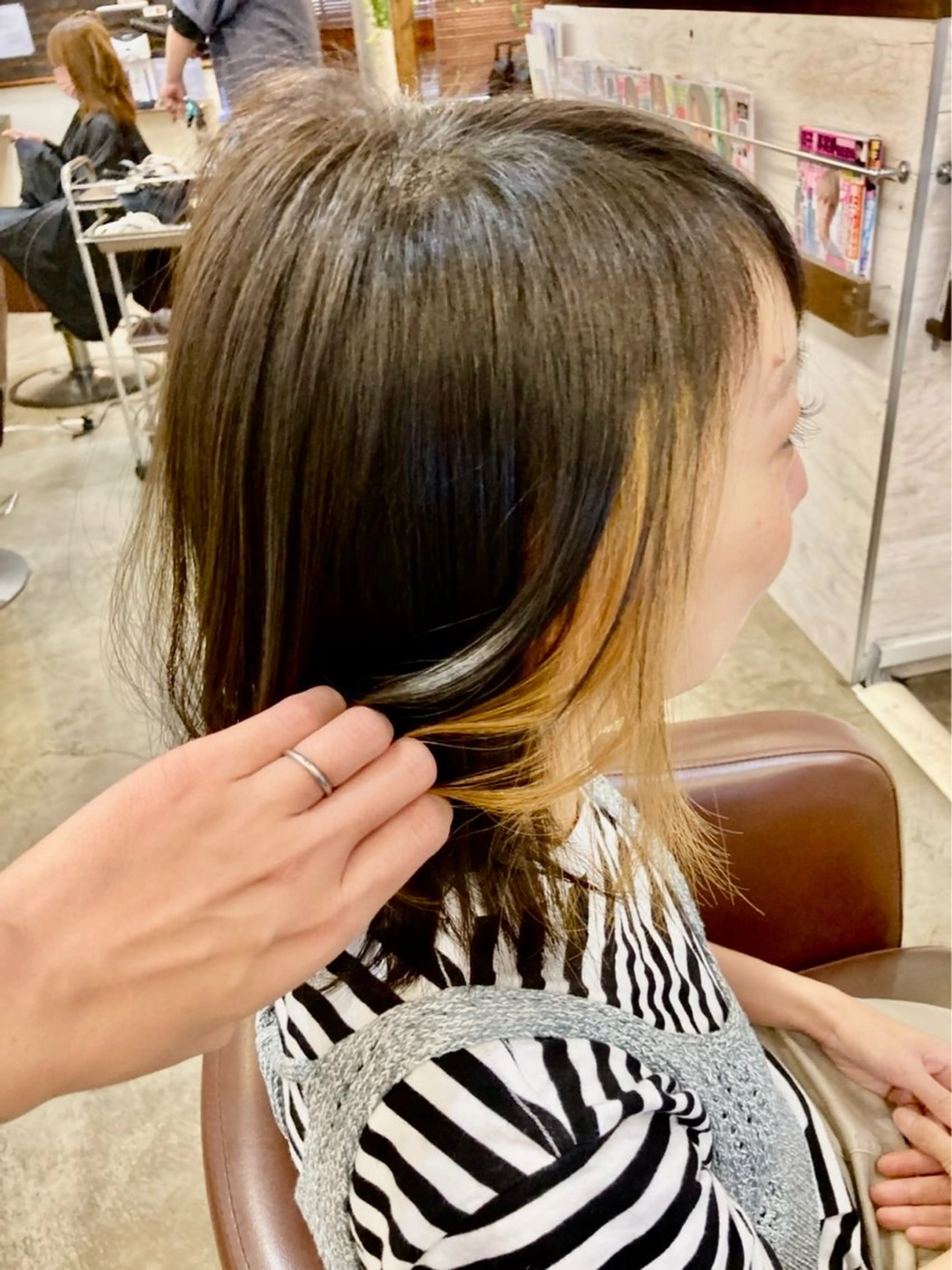 カット＋インナー＋イヤリング（ブリーチ➕カラー）の写真