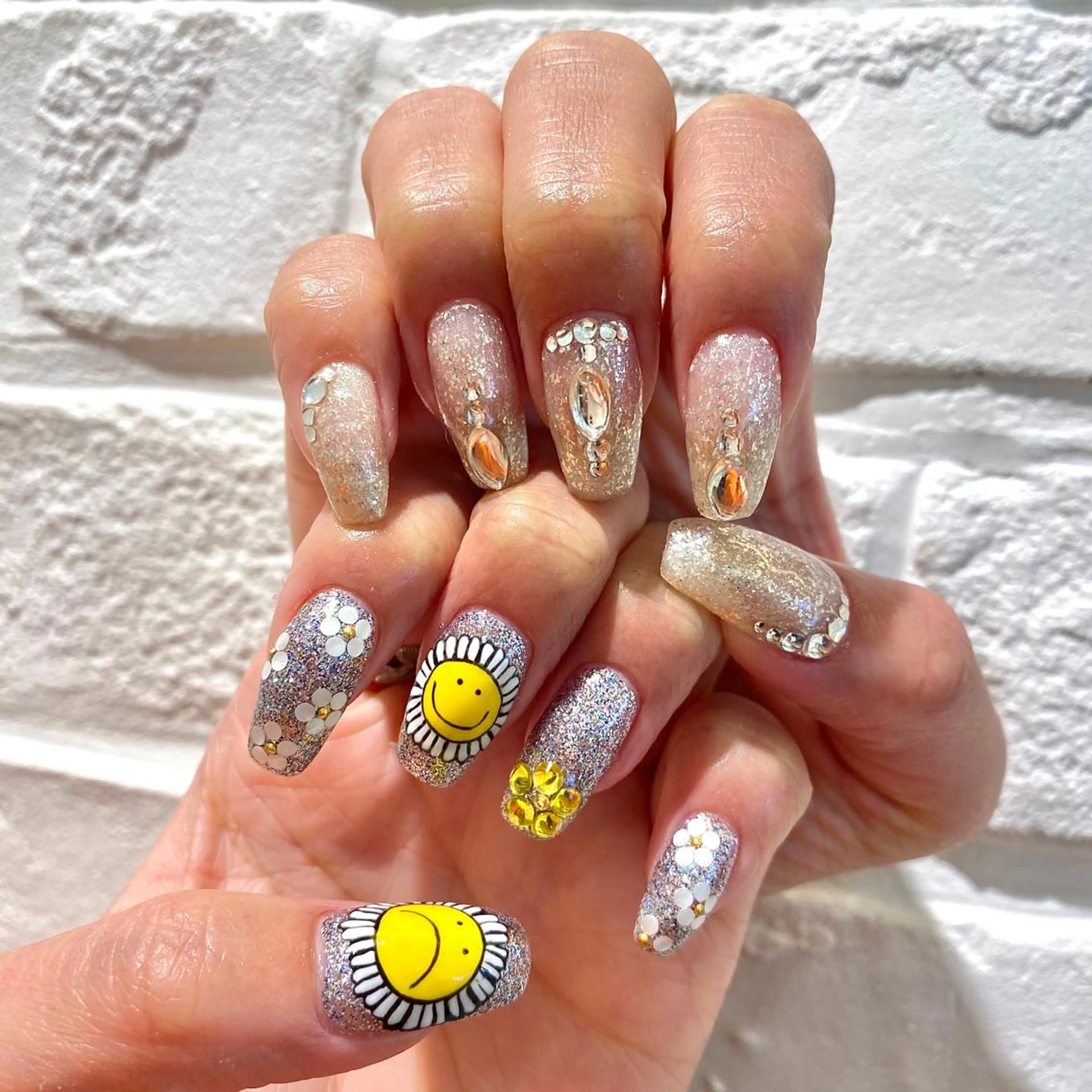 ネイル 矢崎 千春のネイルデザイン