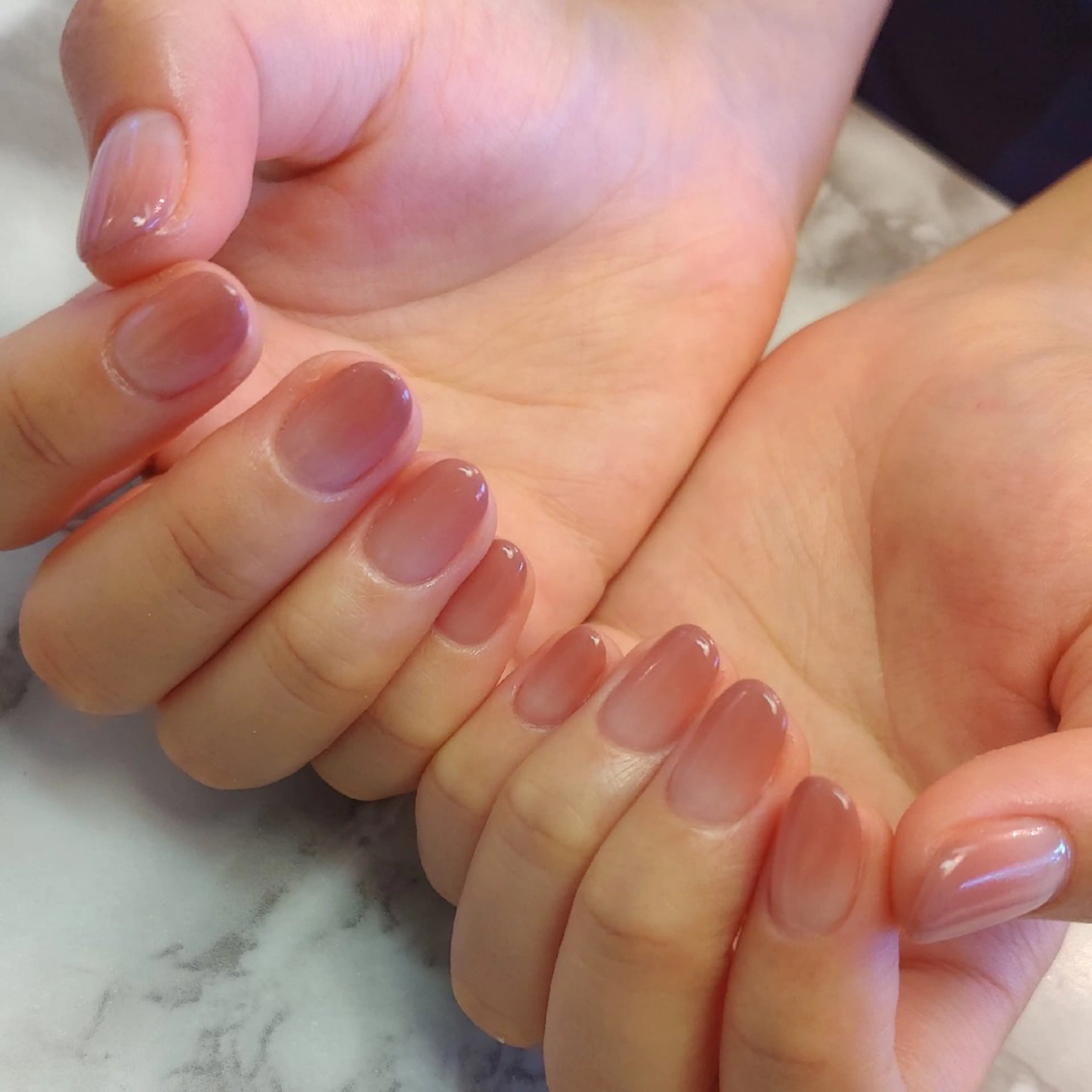 ネイル グラデーション ジェヌインネイル 河内のネイルデザイン