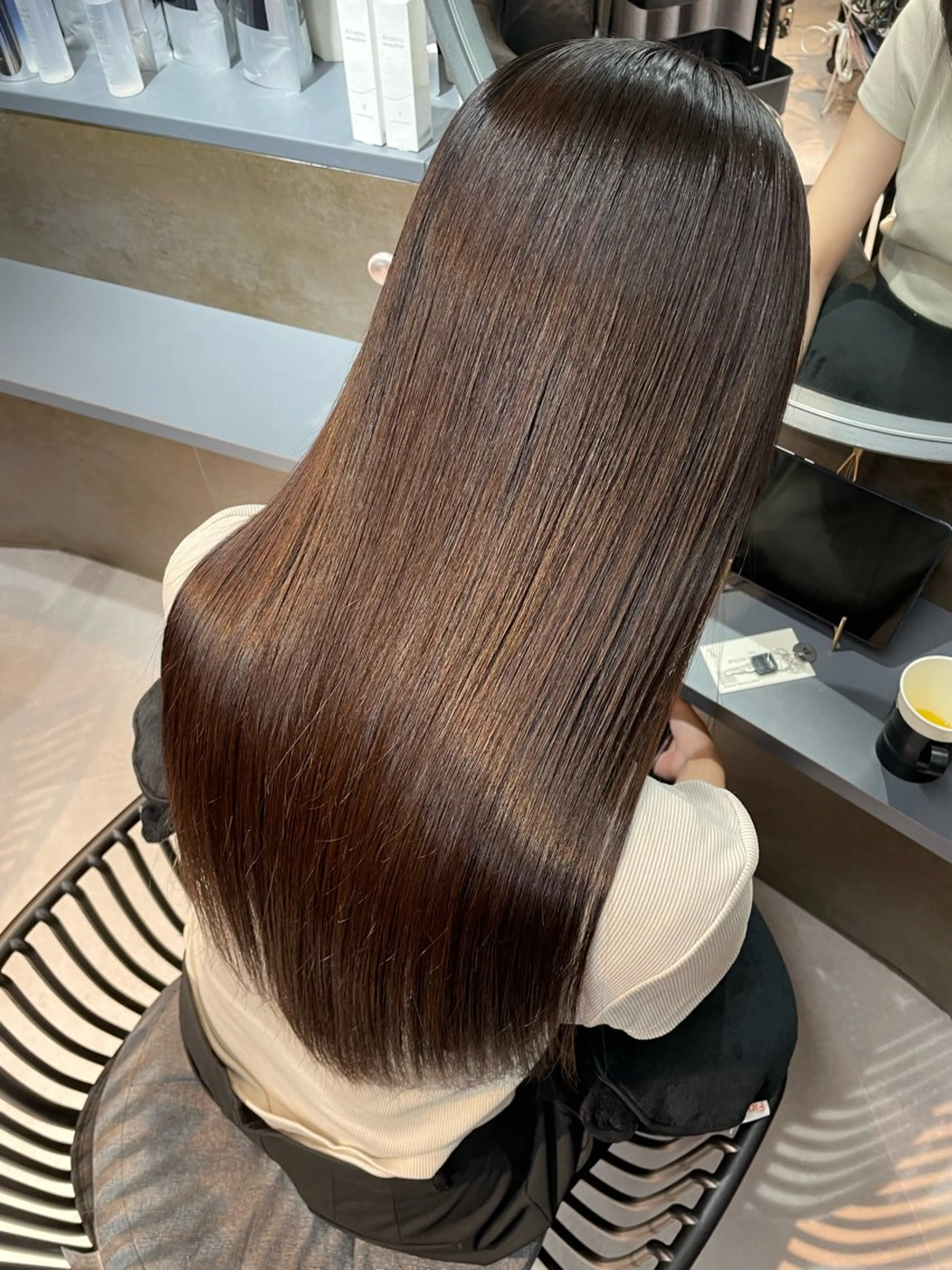 セミロング 半個室サロンyoures hair 髪質改善トリートメント東新宿店所属・榊原竜弥 髪質改善/美髪作りのヘアスタイル