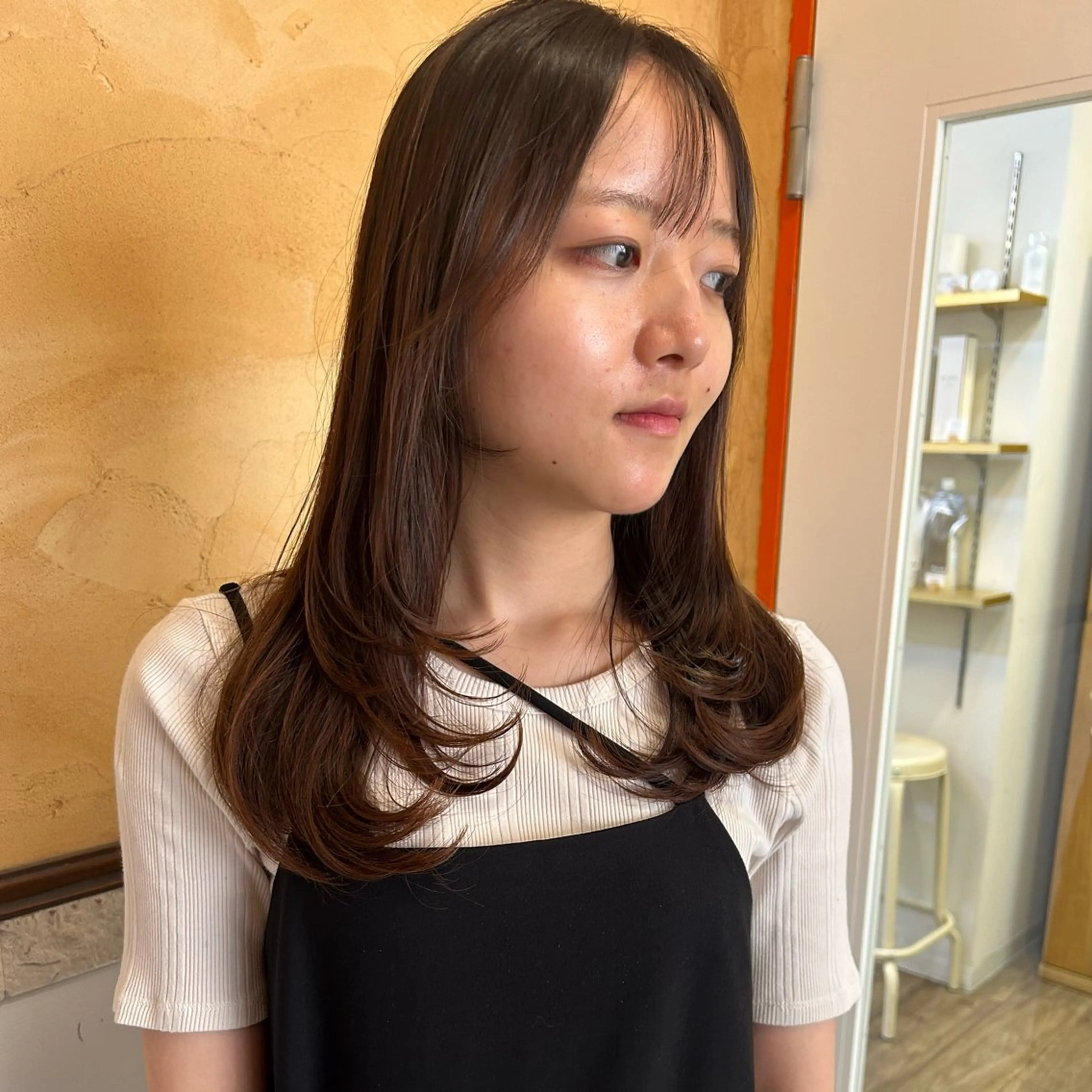 セミロング ボブ くびれヘア 顔周りカット 髪質改善 韓国風ヘア ブリーチなしベージュ /ヘアセット/ミユのヘアスタイル