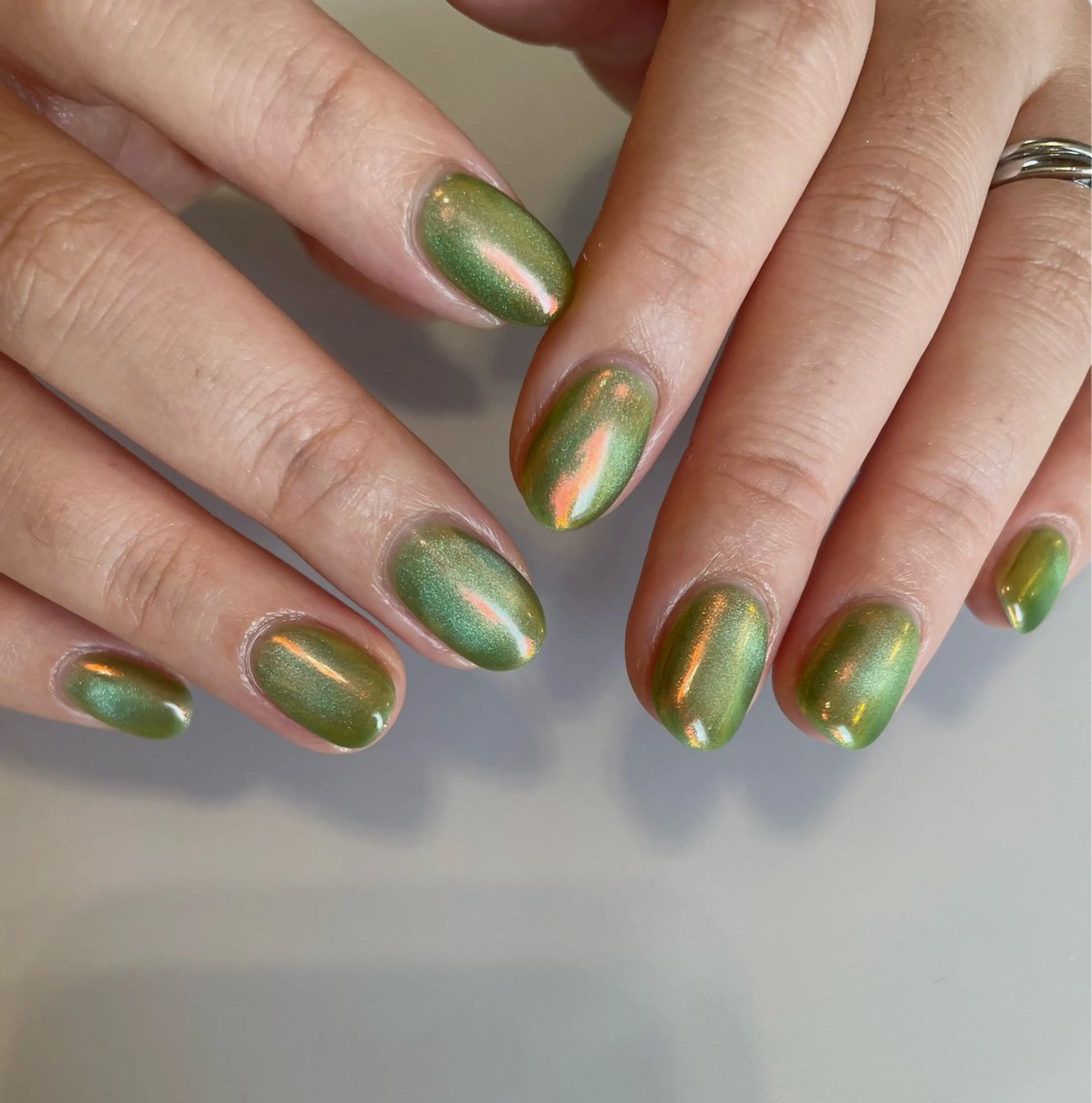 ネイル オーロラネイル マグネットネイル ハンドネイル Nailsalon Olu所属・ネイリスト Nanaのネイルデザイン