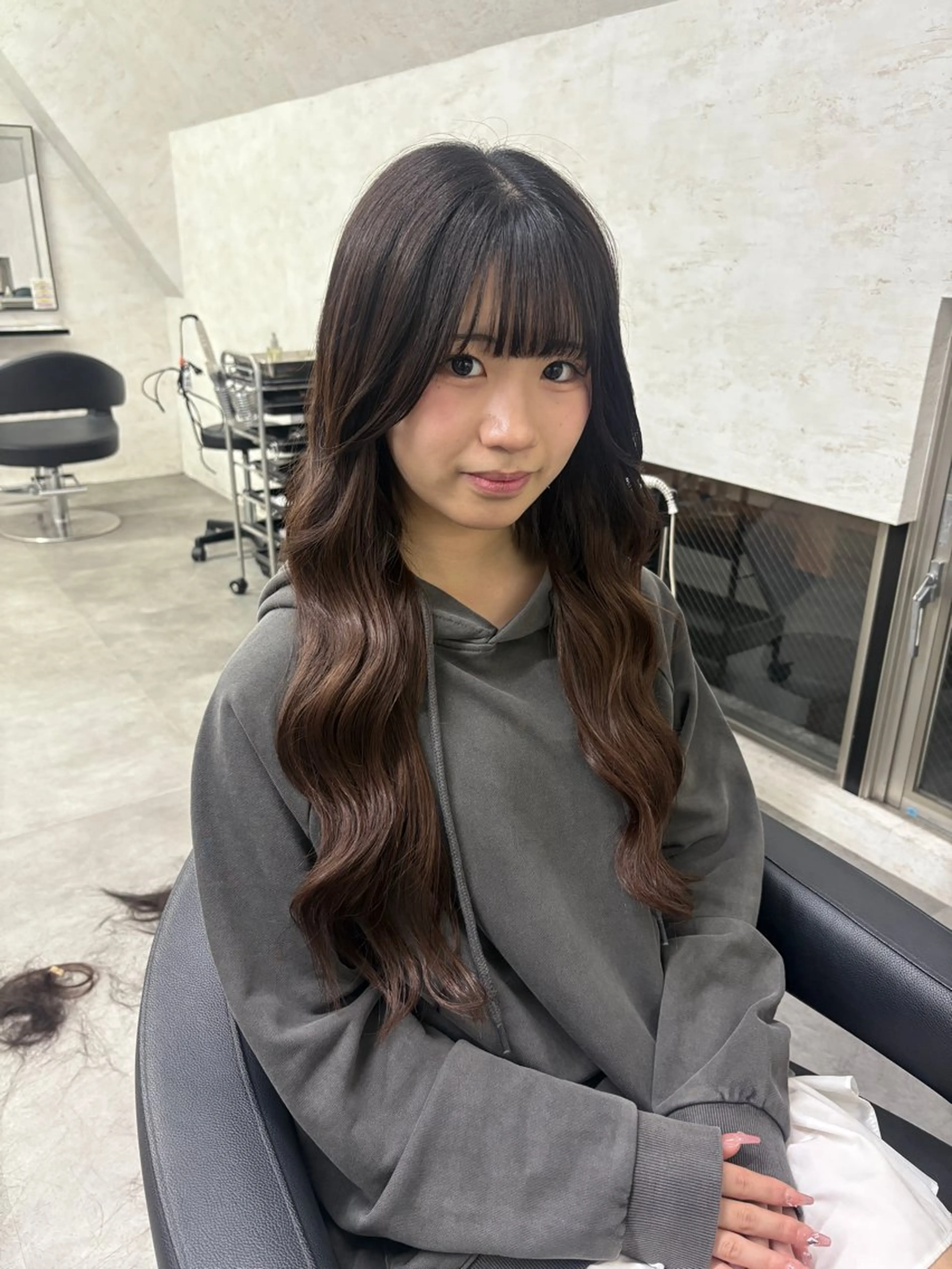 ロング ボブ ロング エクステ ブリーチなしカラー ダブルカラーエクステのヘアスタイル