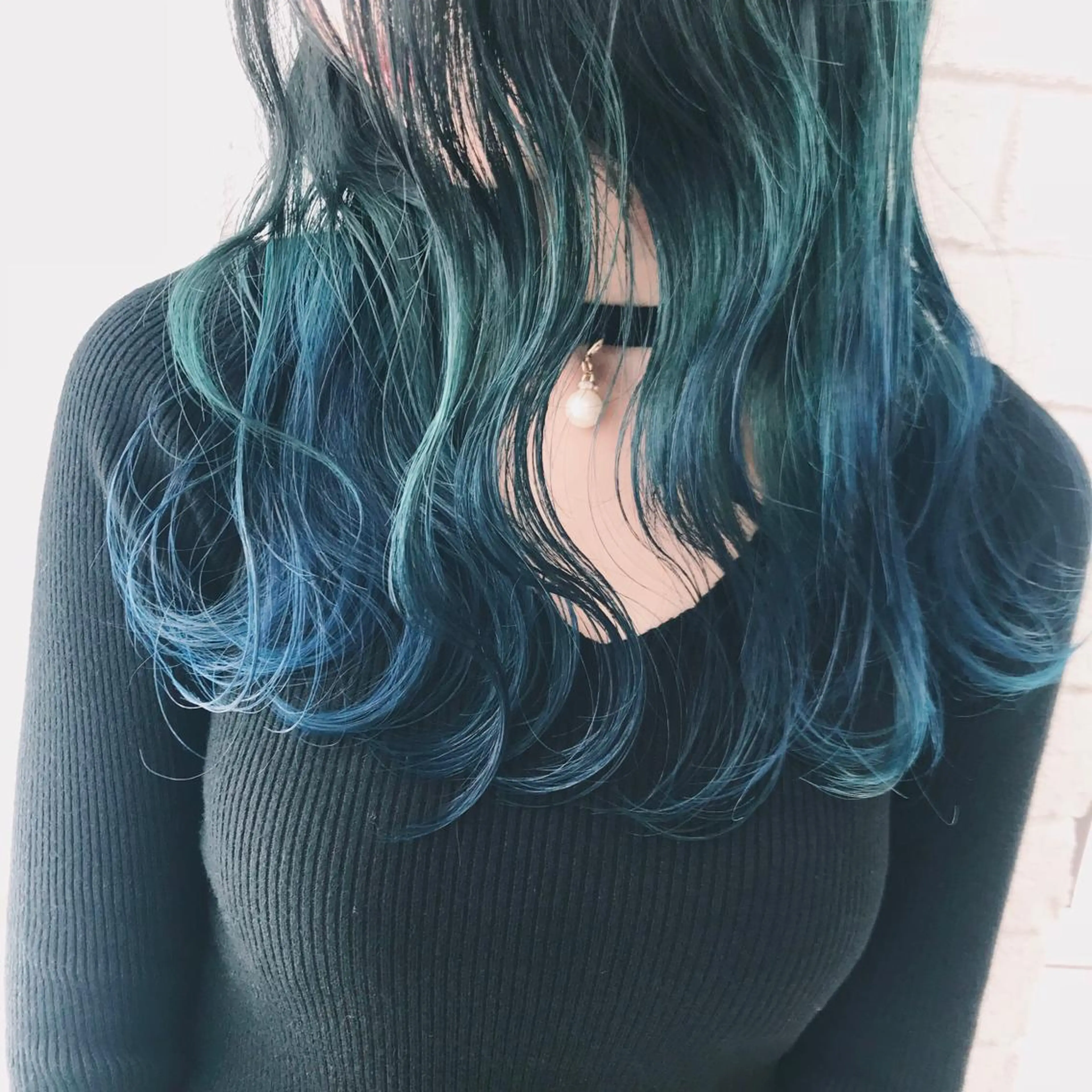 ロング カラー ブルーカラー グラデーションカラー enn. bleach by t.a.g所属・枚方/樟葉駅 ３分 enn. AKIRAのヘアスタイル