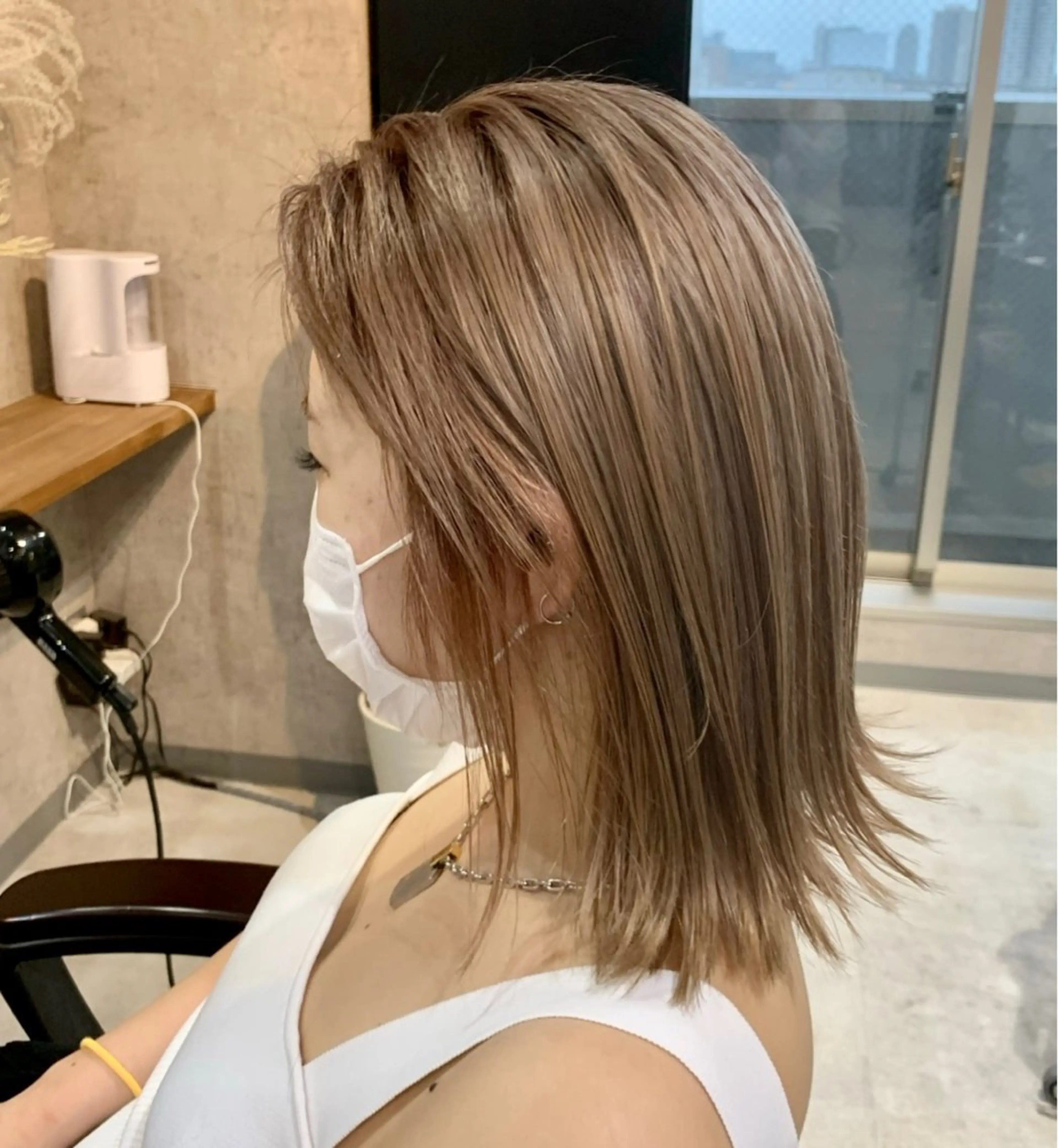 ショート カラー ベージュカラー ブリーチ グレージュ オレンジ ヘアカラー 松井那津子 /ハイライトブリーチのヘアスタイル