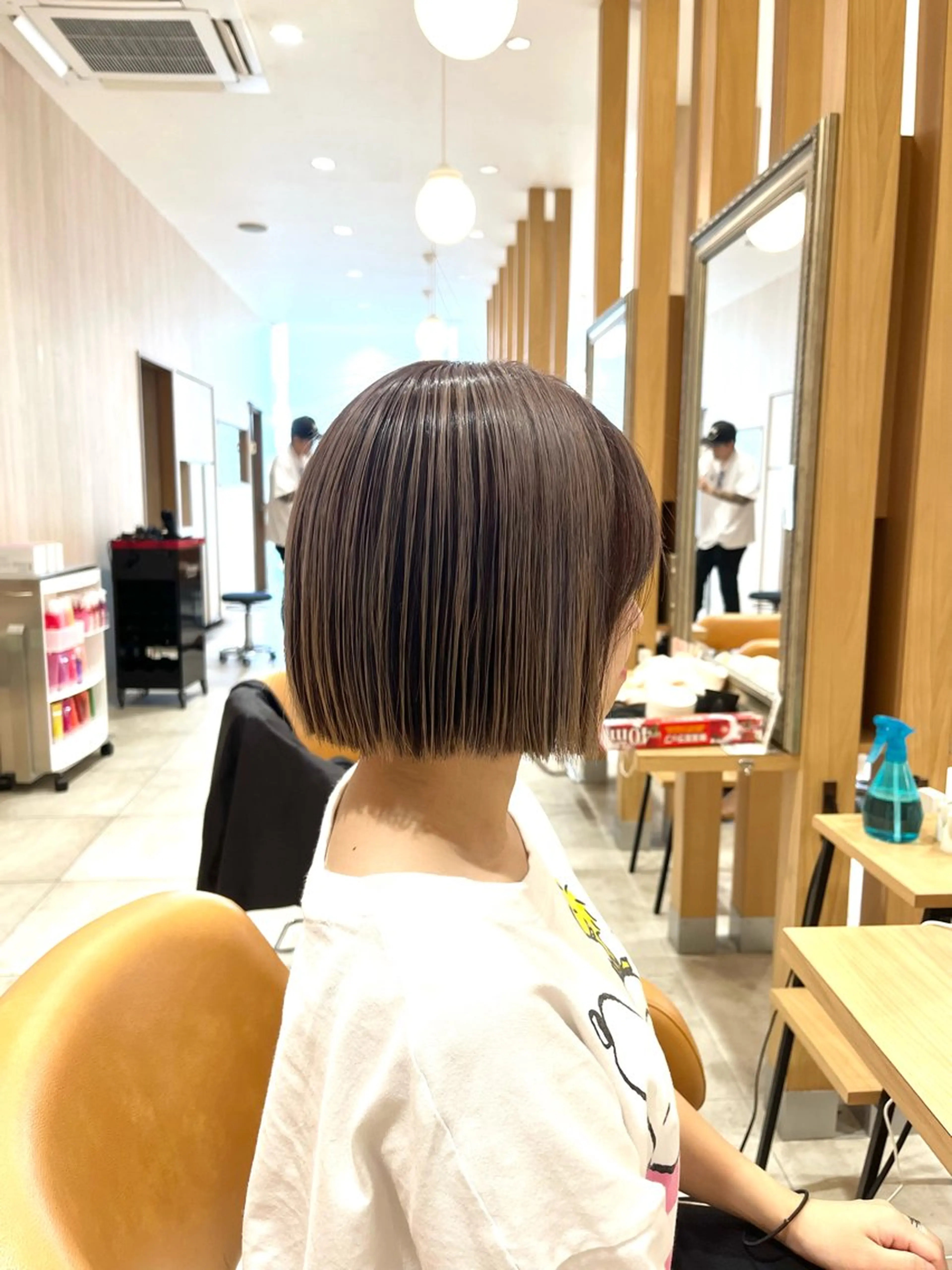 【話題の❗️】アンブレラカラー+カット+トリートメントの写真