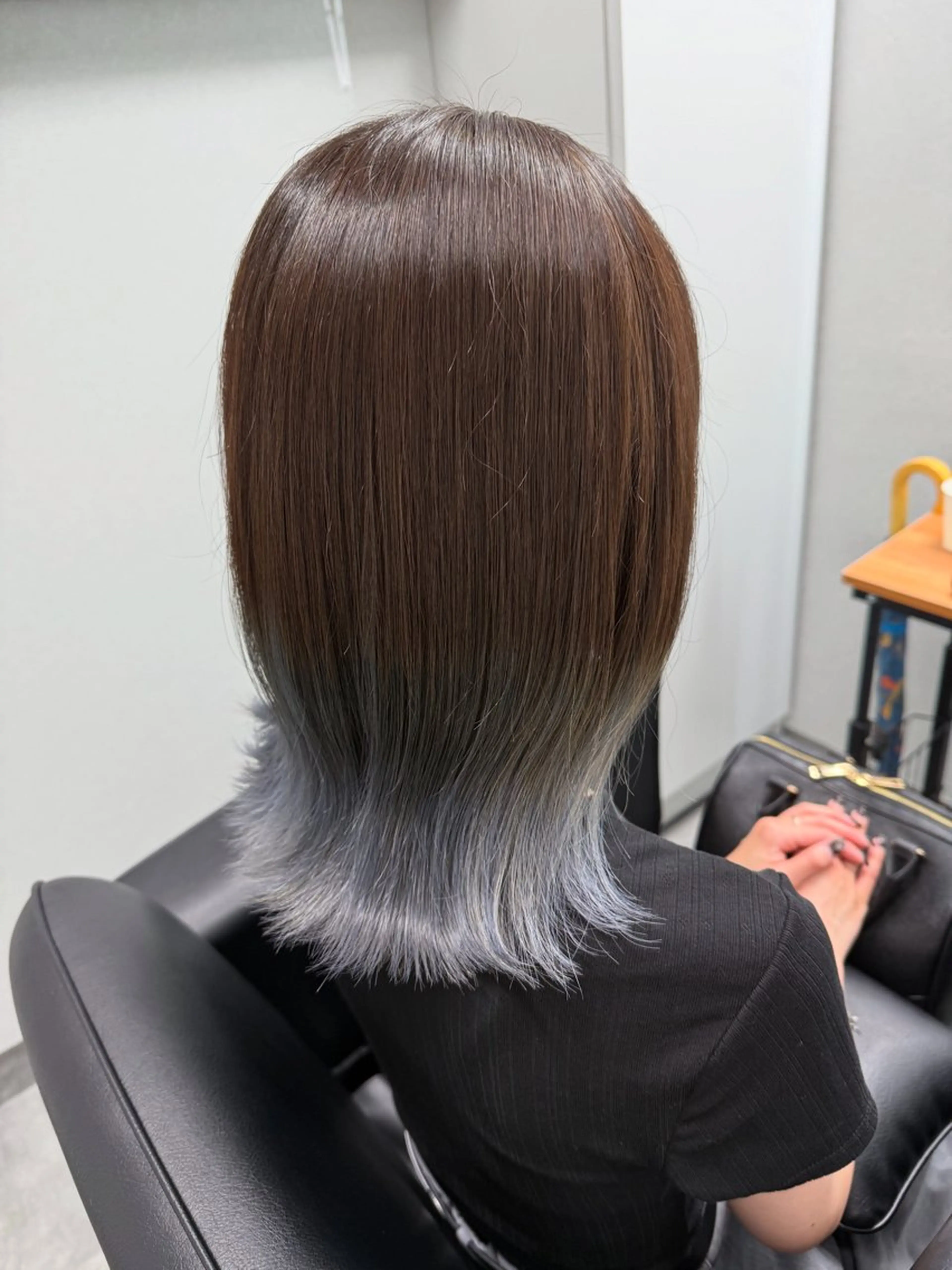 ミディアム 高橋 葵のヘアスタイル