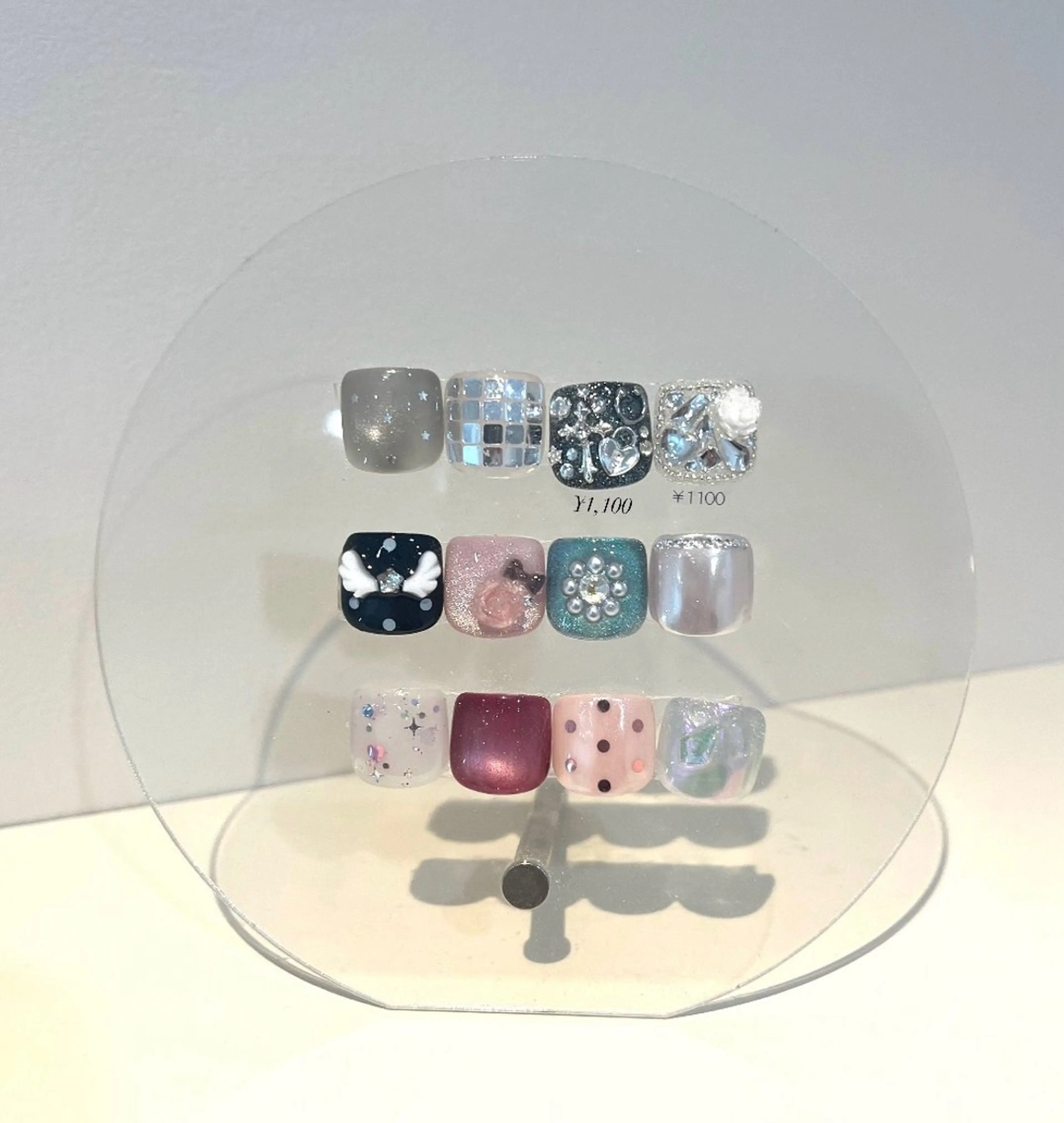 ネイル フットネイル LICO_NEE_所属・Chiori 🎀のネイルデザイン