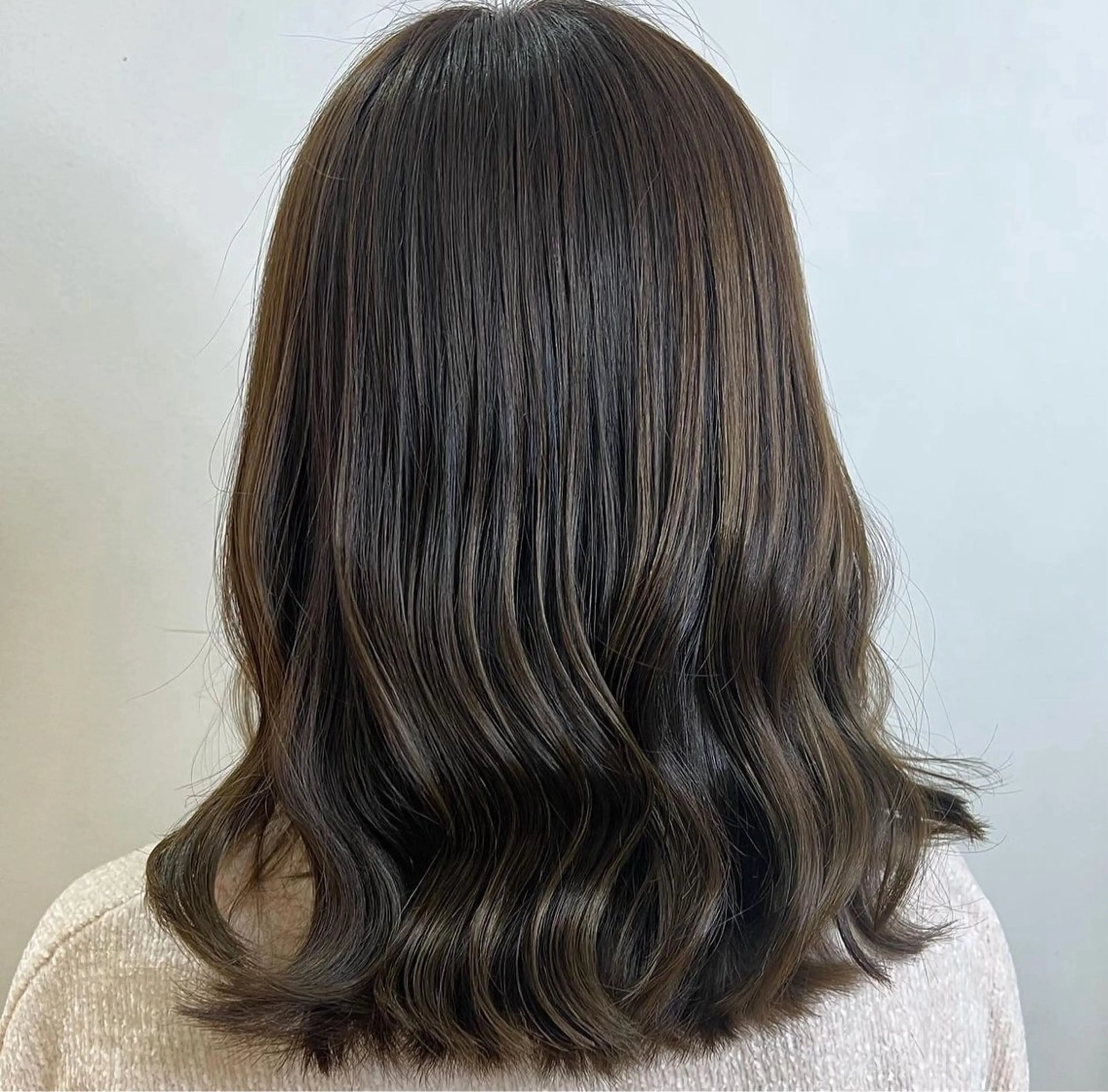 ミディアム カラー Frais Tout所属・🫧ユイカ《横浜/カ ット/カラー/》🫧のヘアスタイル